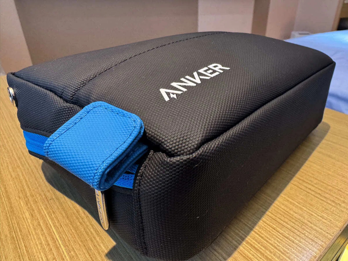 Anker Smart Pouch レビュー。ガジェット+文具を一括で持ち運びOK