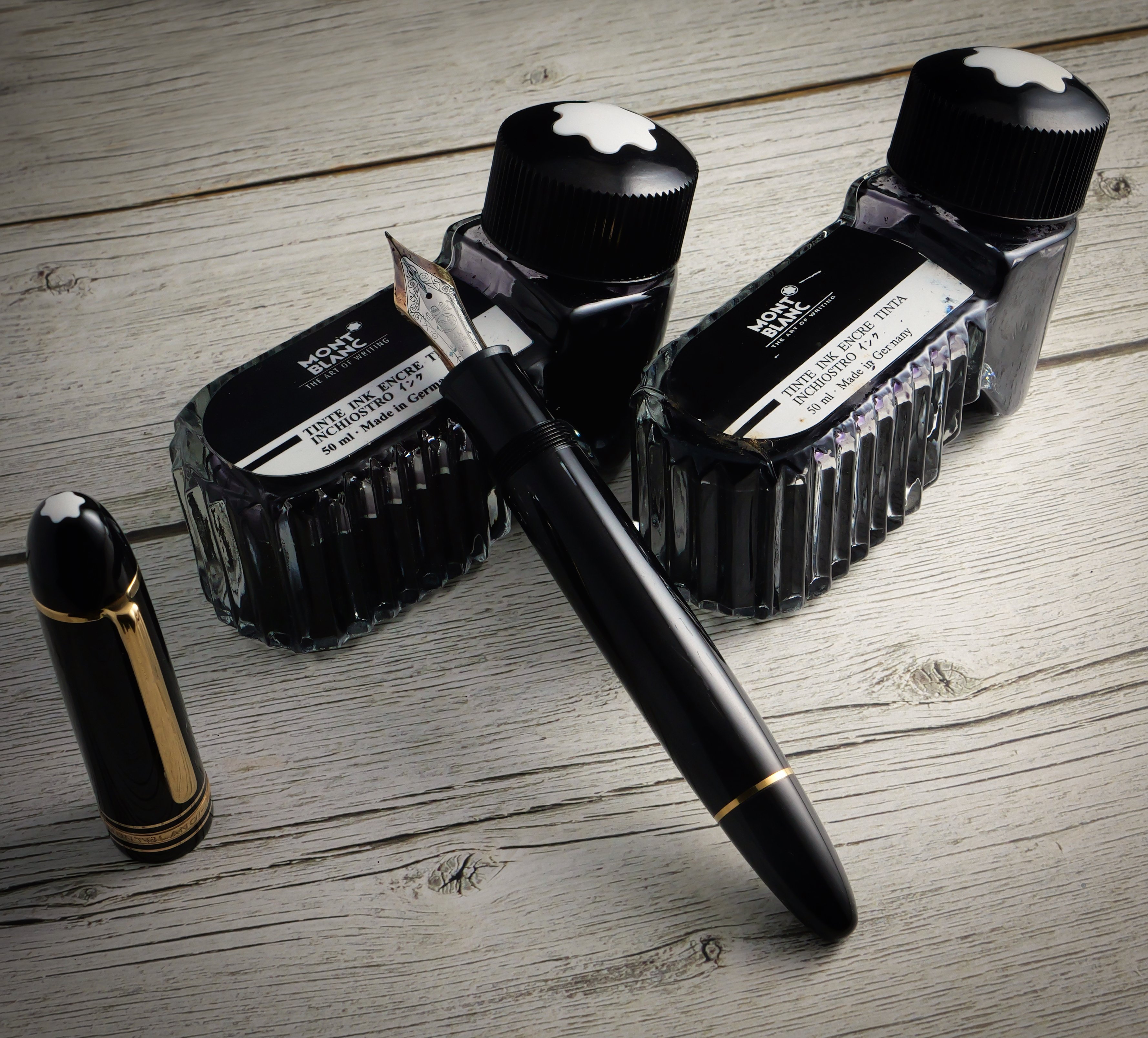 MONTBLANC 万年筆 MYSTERY BLACK セット 黒の先入観と書き味の実像：Montblanc Mystery Black｜Hideo Takehara