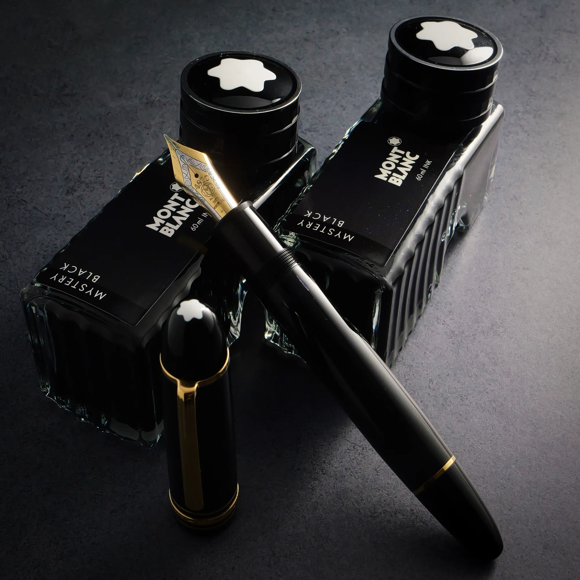 黒の先入観と書き味の実像：Montblanc Mystery Black｜Hideo Takehara
