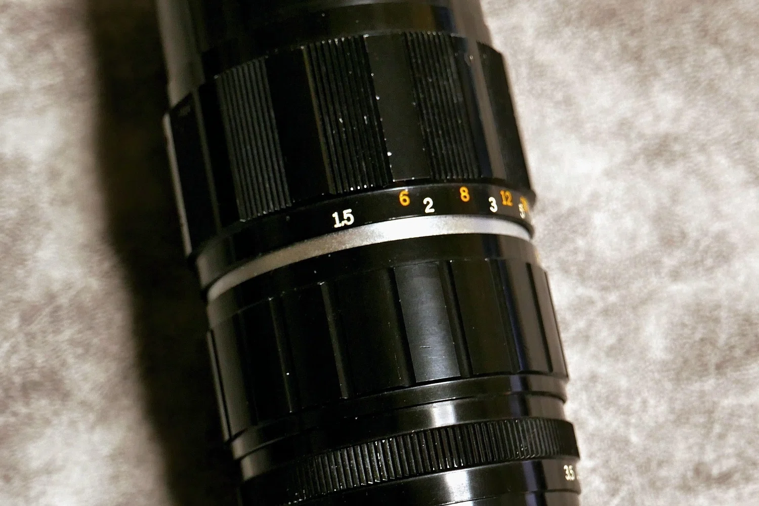 57．柔らかい写りのハーフ判一眼レフ用ズームレンズ OLYMPUS ZUIKO