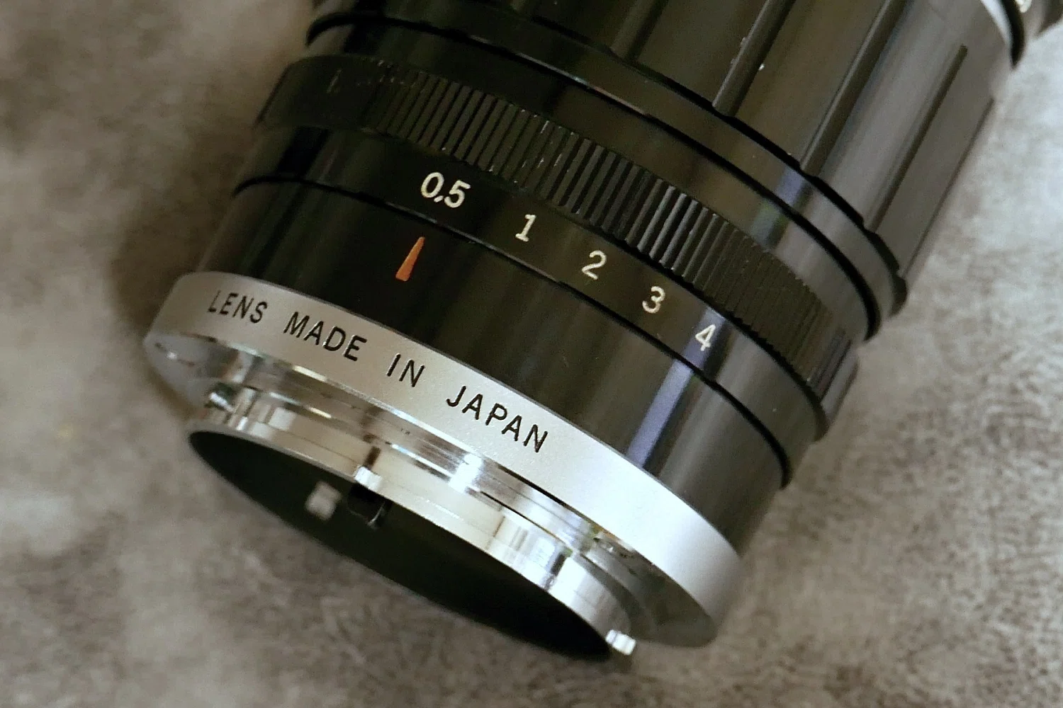 57．柔らかい写りのハーフ判一眼レフ用ズームレンズ OLYMPUS ZUIKO
