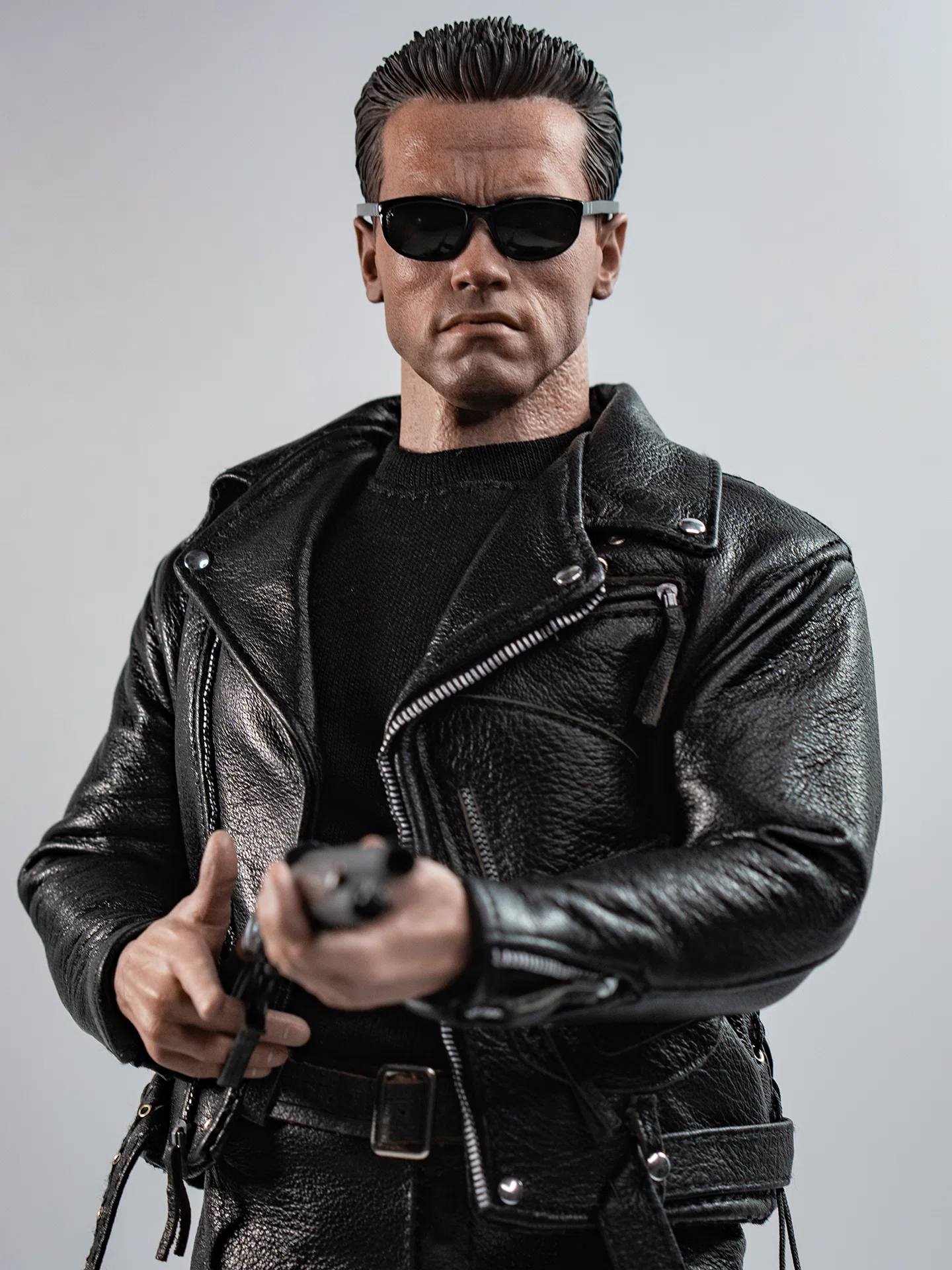 レビュー】Hot Toys T-800 (2.0) from 『ターミネーター2』 ｜Haruki's