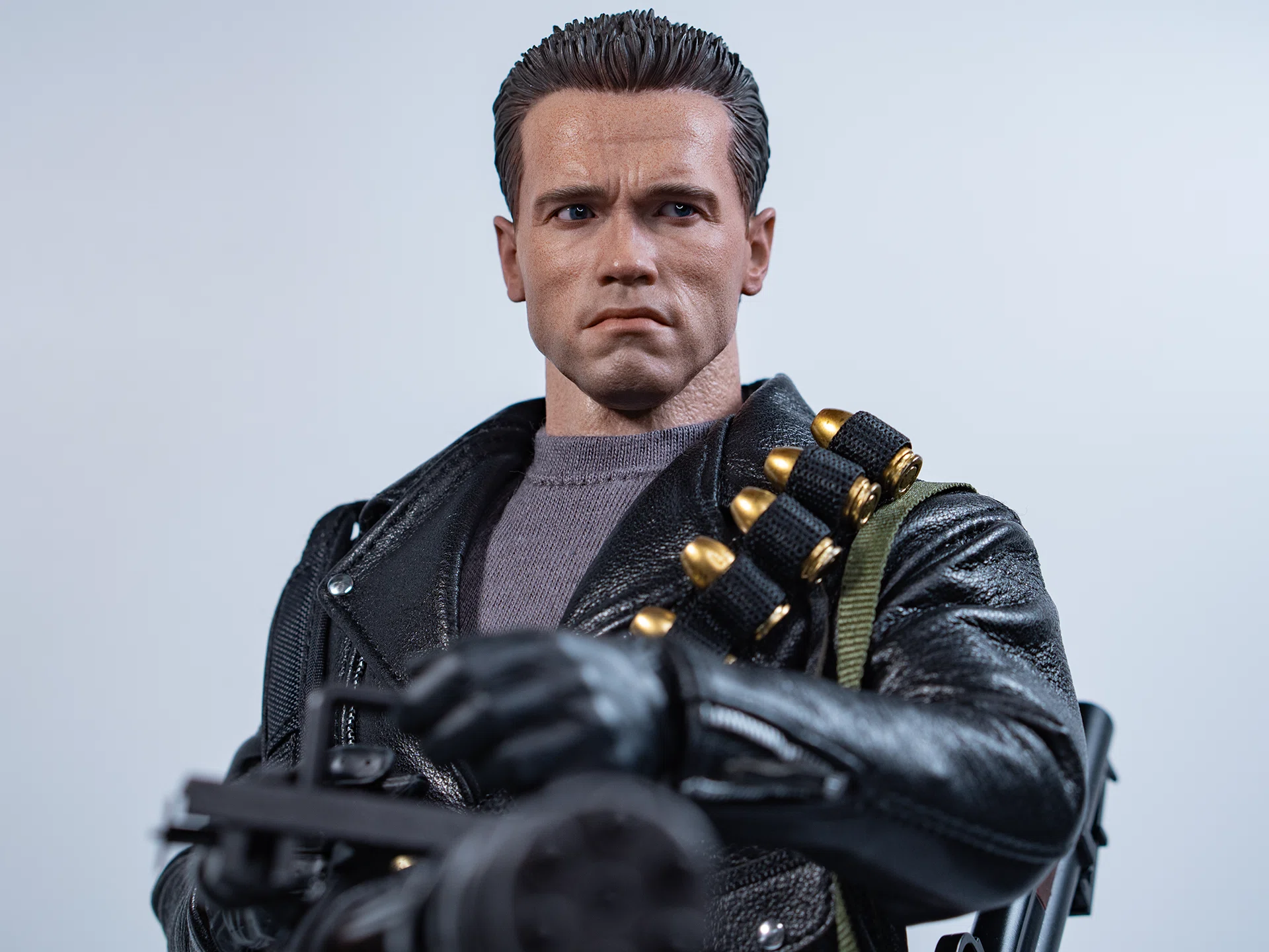 レビュー】Hot Toys T-800 (2.0) from 『ターミネーター2』 ｜Haruki's