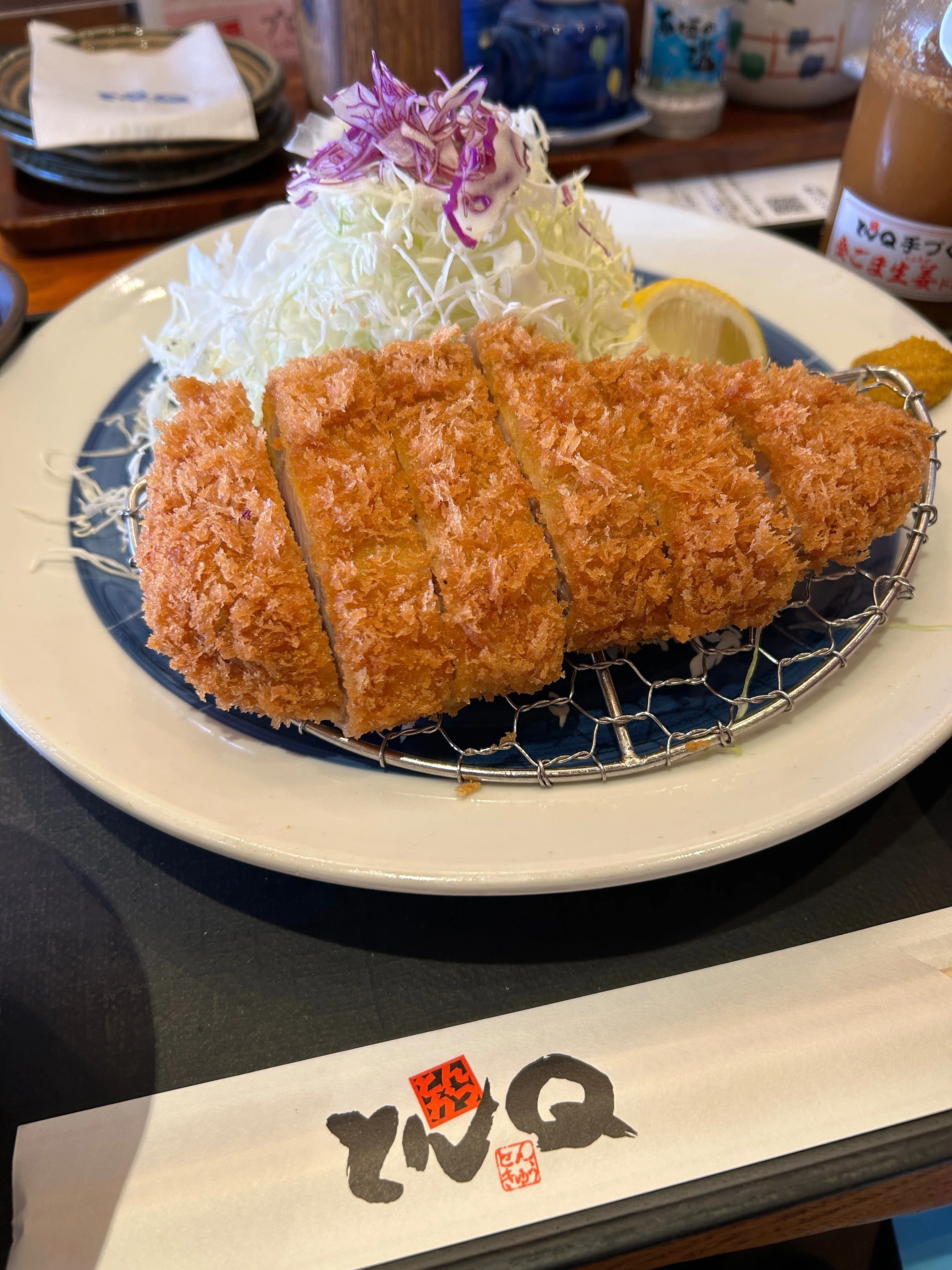 ChatGPTに勧められたとんかつ屋で、仕事の本質を考えた話― とんQに学ぶ
