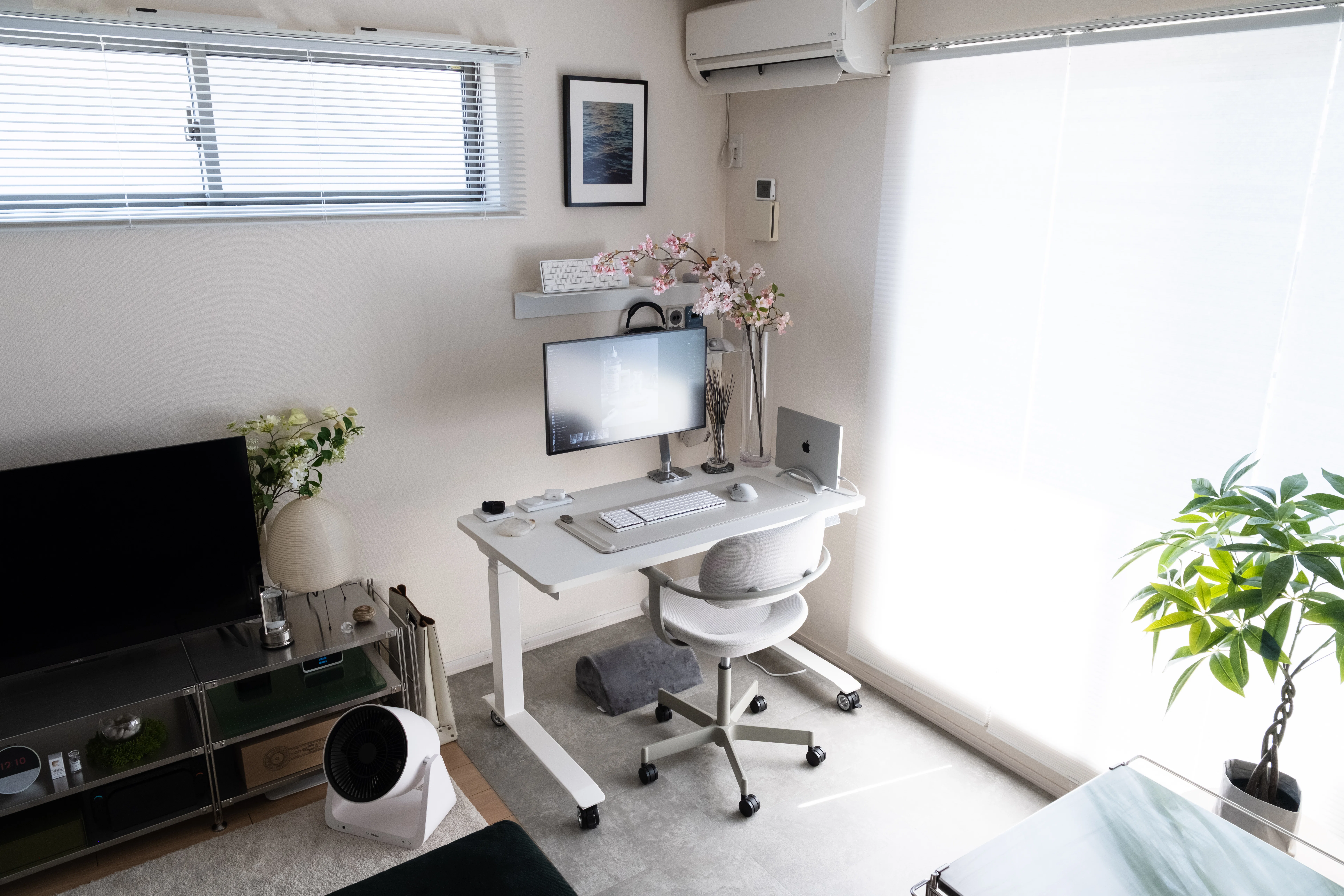 FlexiSpot E7 ProとW3キャスターでレイアウト自在のデスクへ｜Harushika