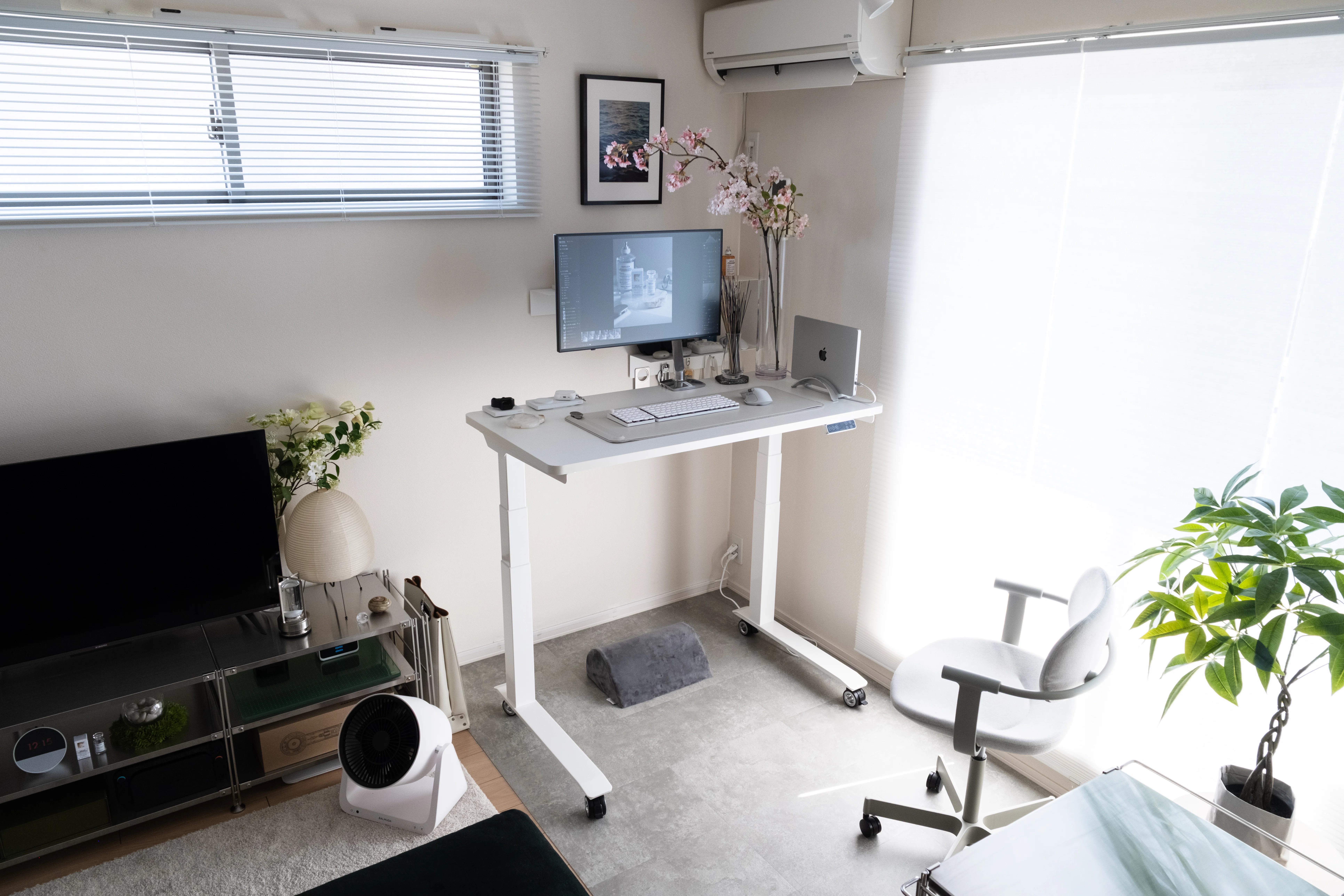 FlexiSpot E7 ProとW3キャスターでレイアウト自在のデスクへ｜Harushika