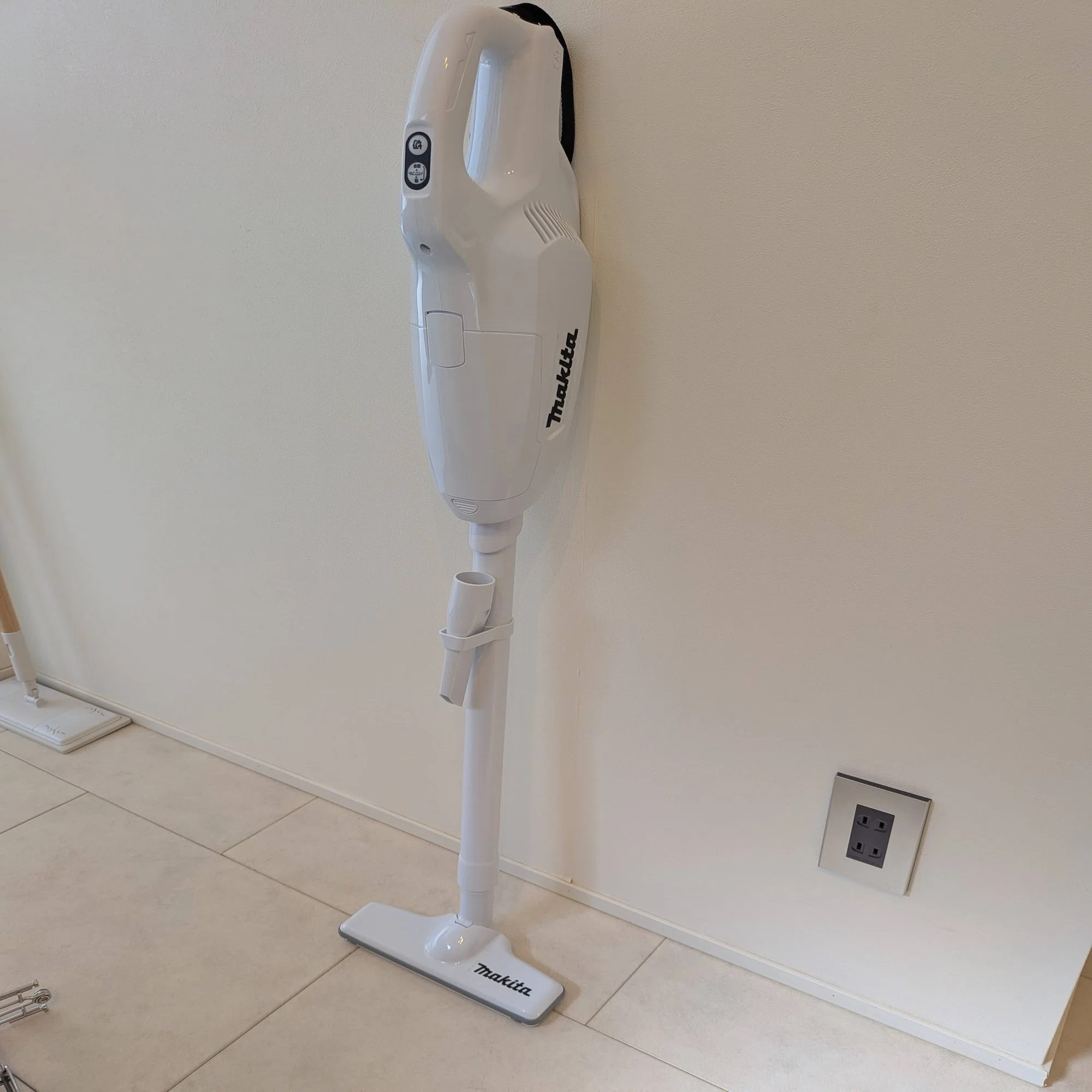 結局、掃除機はシンプルが正解だった。ダイソンやシャープから「マキタ 