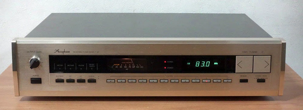 FMチューナー ☆アキュフェーズ T-107☆ Accuphase T-107 修理調整記録3｜BLUESS Laboratory