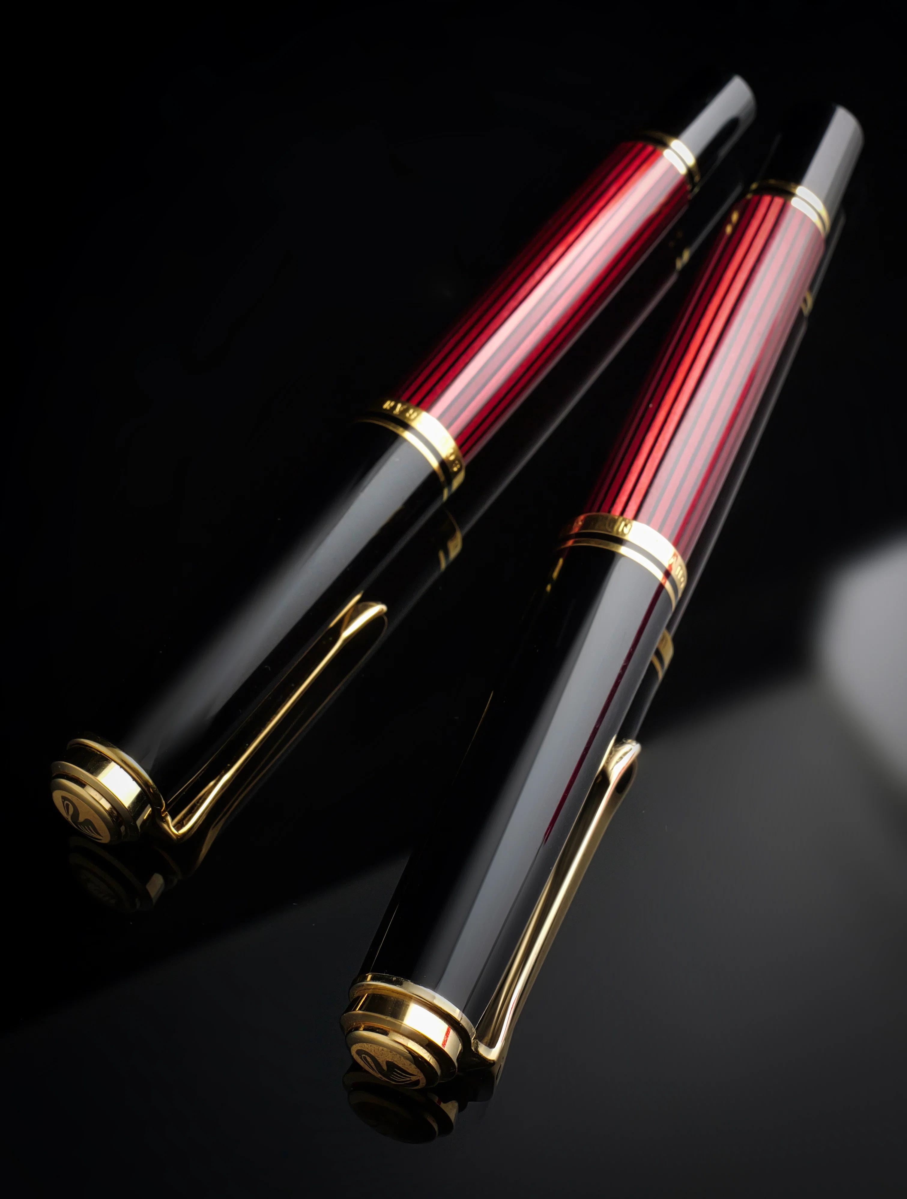 道具への敬意としての収集：Pelikan Souverän M600 Red Stripe｜Hideo