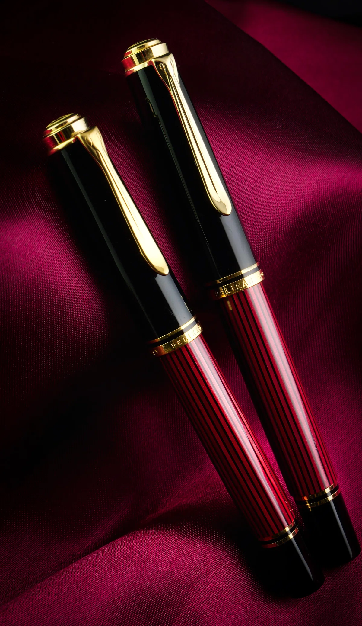 道具への敬意としての収集：Pelikan Souverän M600 Red Stripe｜Hideo 
