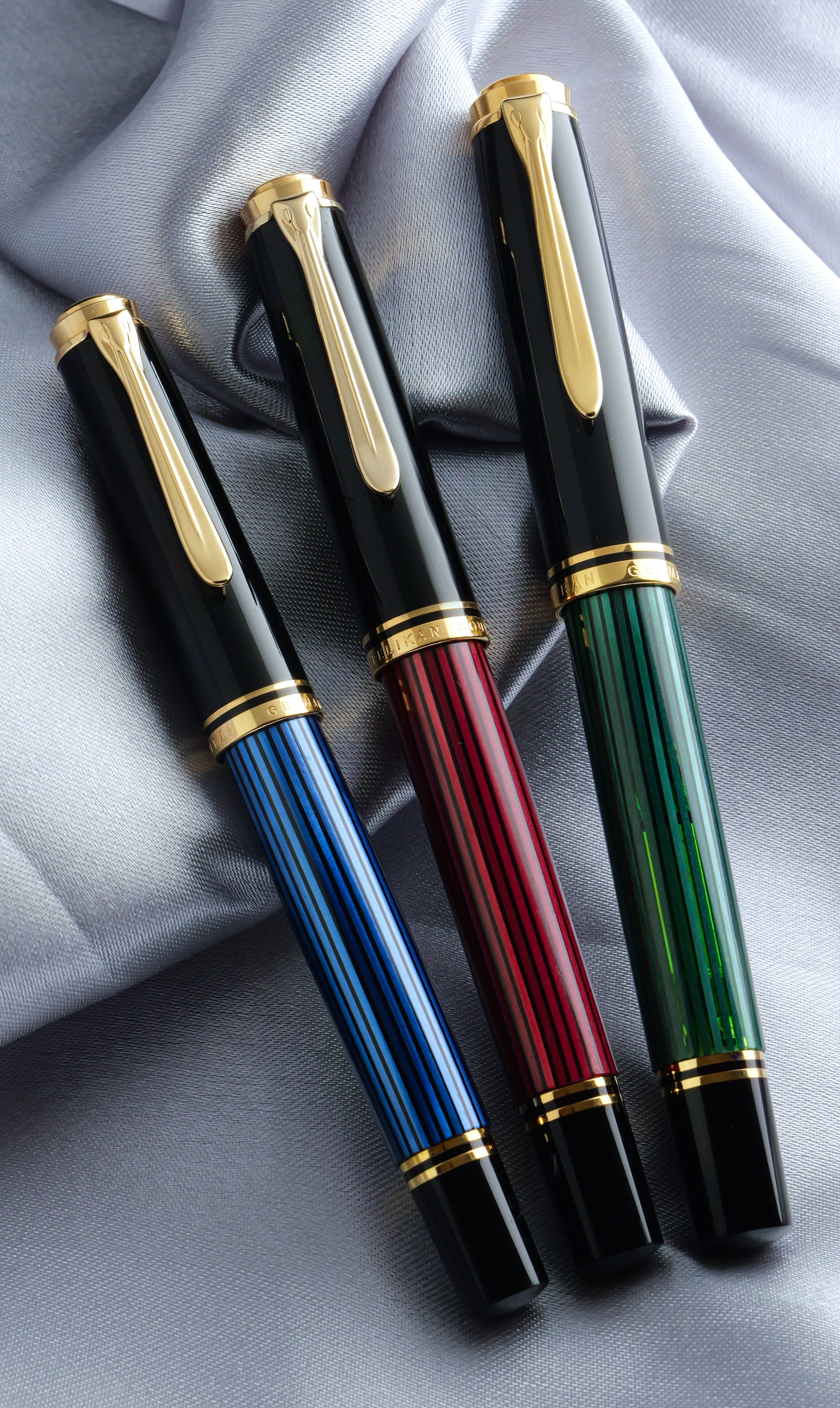 道具への敬意としての収集：Pelikan Souverän M600 Red Stripe｜Hideo