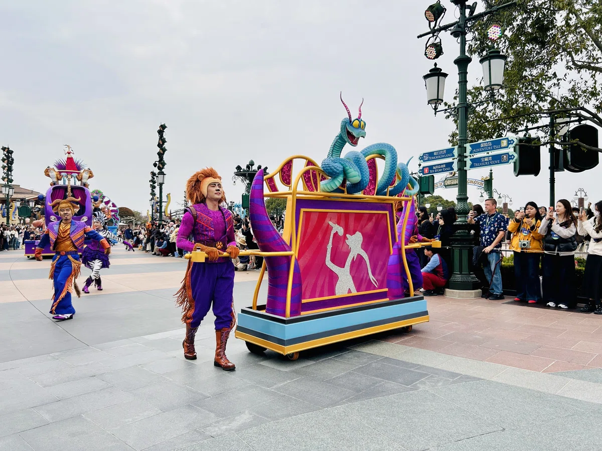 速報】上海ディズニー10周年開幕！初日イベントに潜入してみた｜安娜