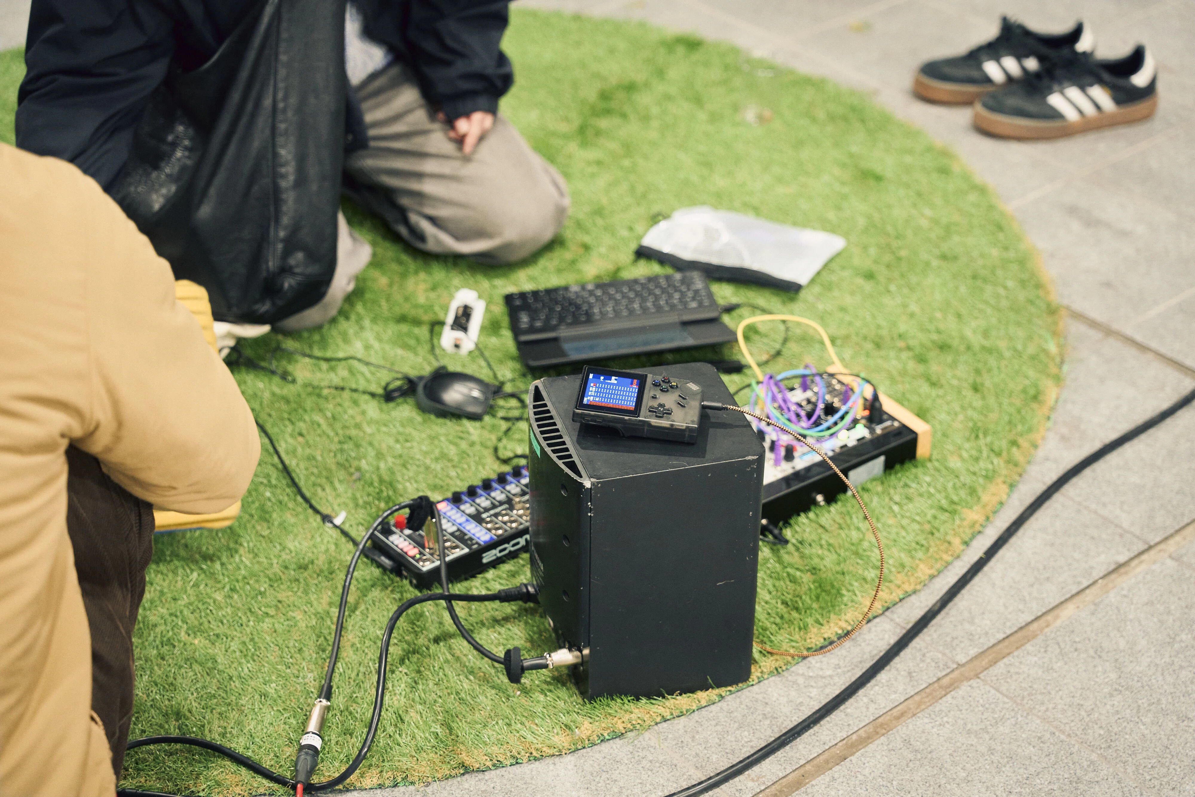 写真日記 - 2026/03 Still Sound, Small Sound: Bring Your Own Gadget