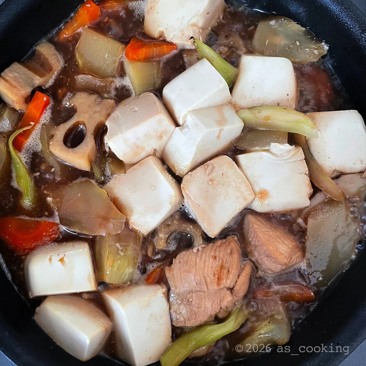 適当に作った煮物の煮汁で「ほろほろ豆腐丼(3)」|as