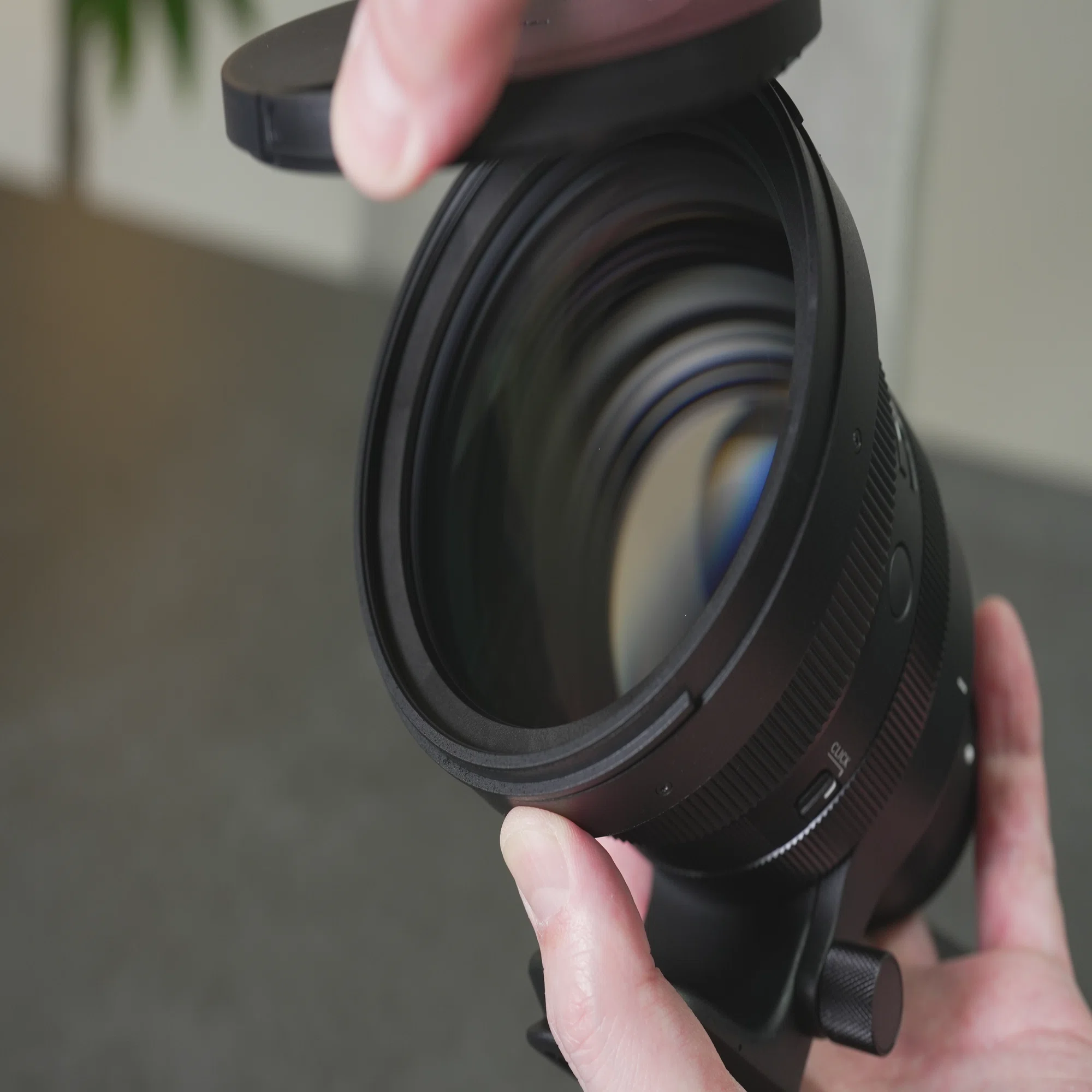 SIGMA ART135mm F1.4 DGが届いたので開封したら寸胴なツチノコ鏡筒だっ 