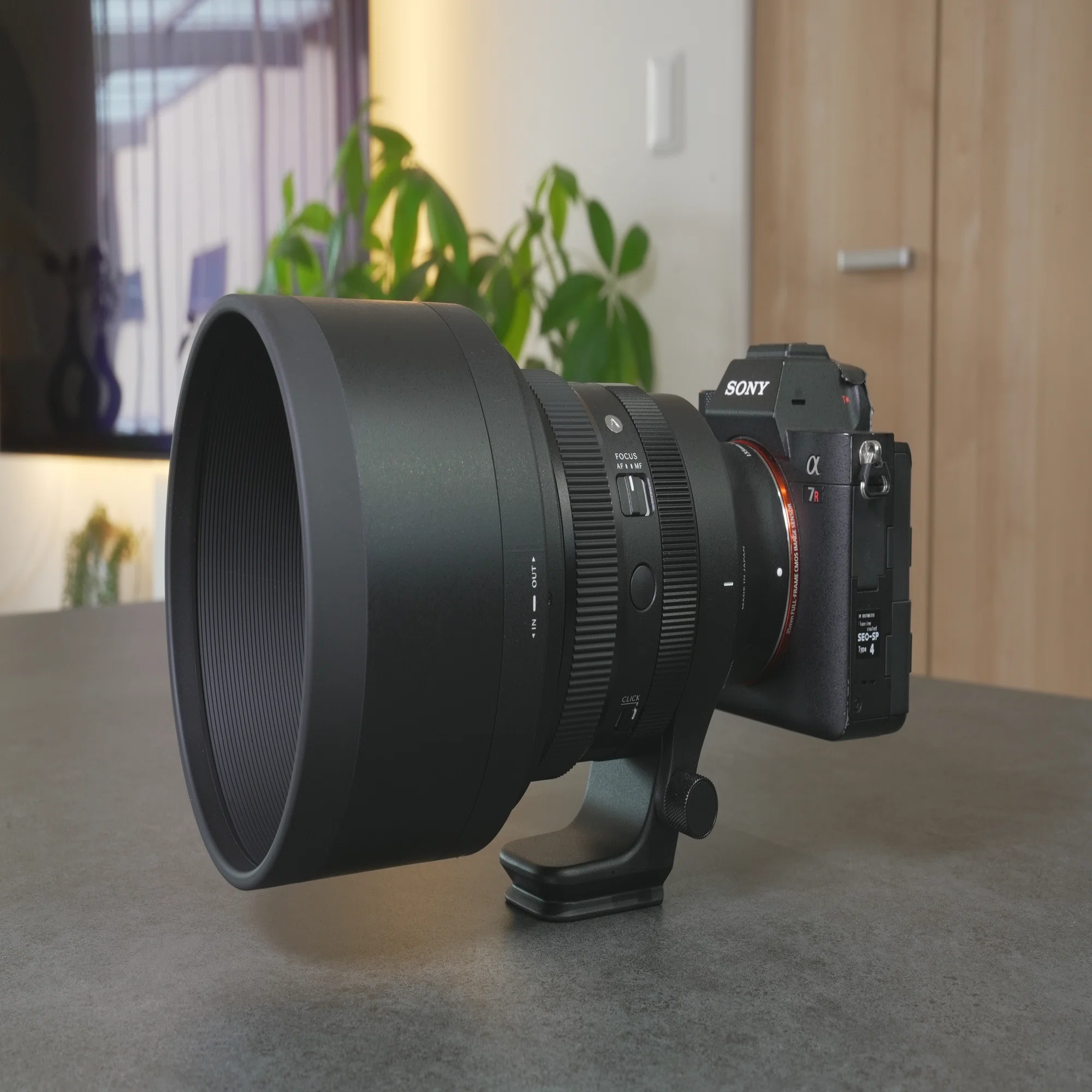 SIGMA ART135mm F1.4 DGが届いたので開封したら寸胴なツチノコ鏡筒だっ 