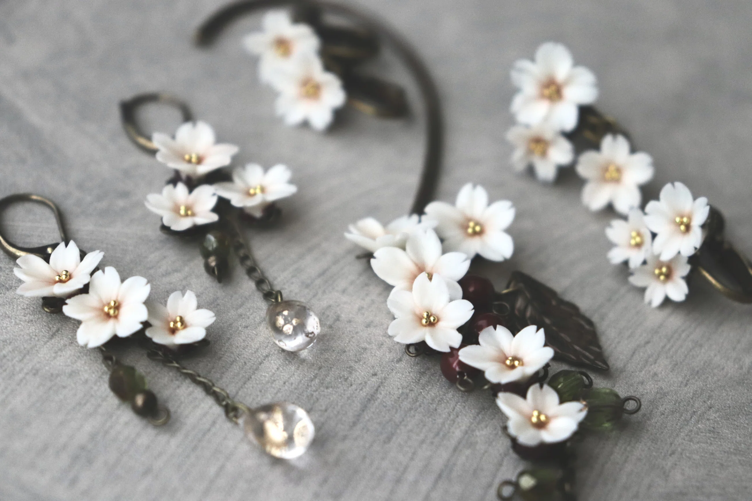 桜の空へ旅立つあなたへ。この春、私が樹脂粘土の「桜」を作る理由