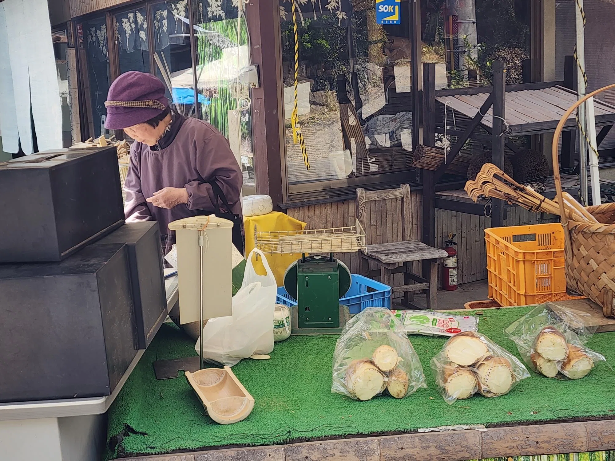 京都市西京区】いよいよ新タケノコ登場！ 竹の里で軒下販売を続けて50