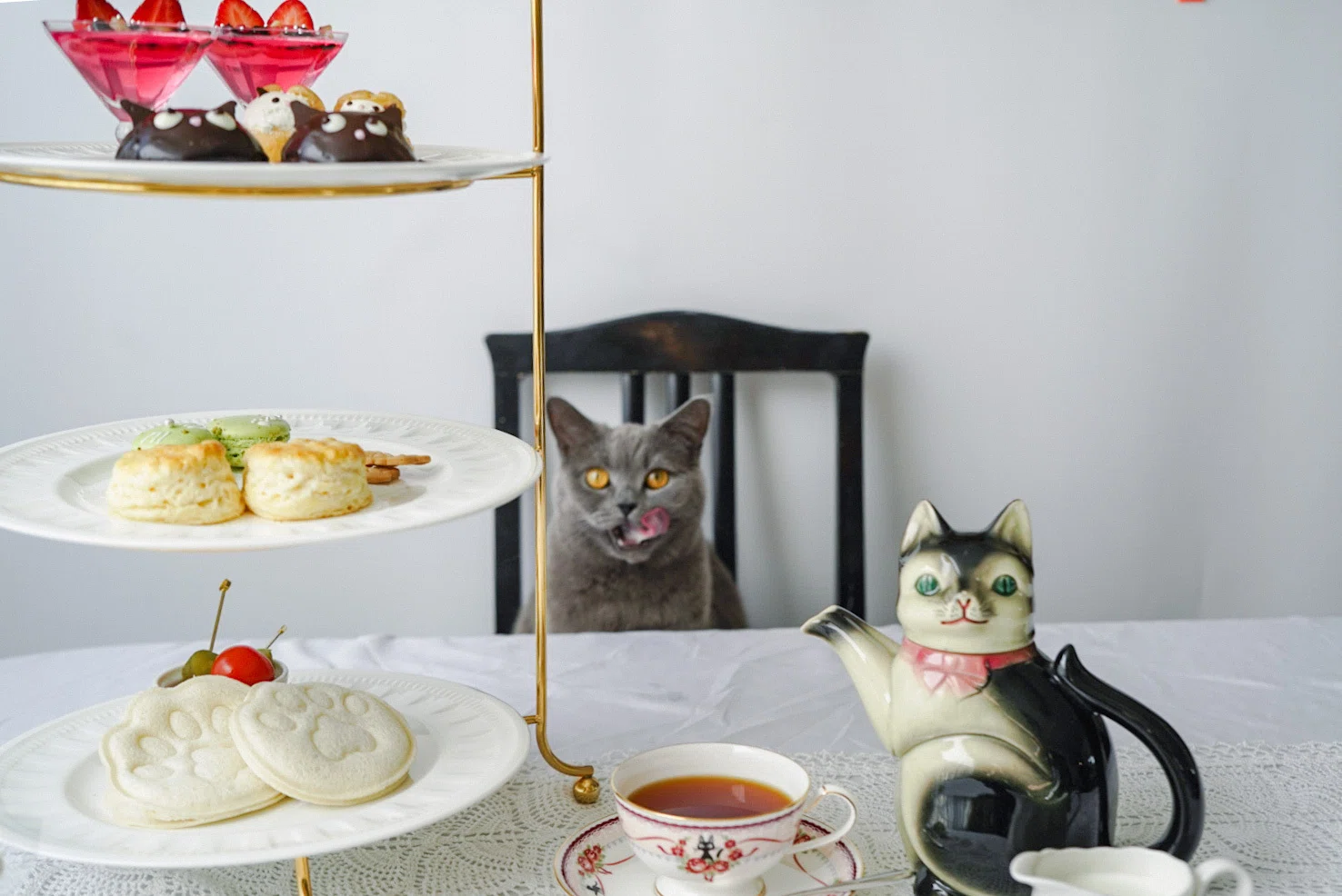 最高に猫猫しいアフタヌーンティーセットができたので、見てほしいです