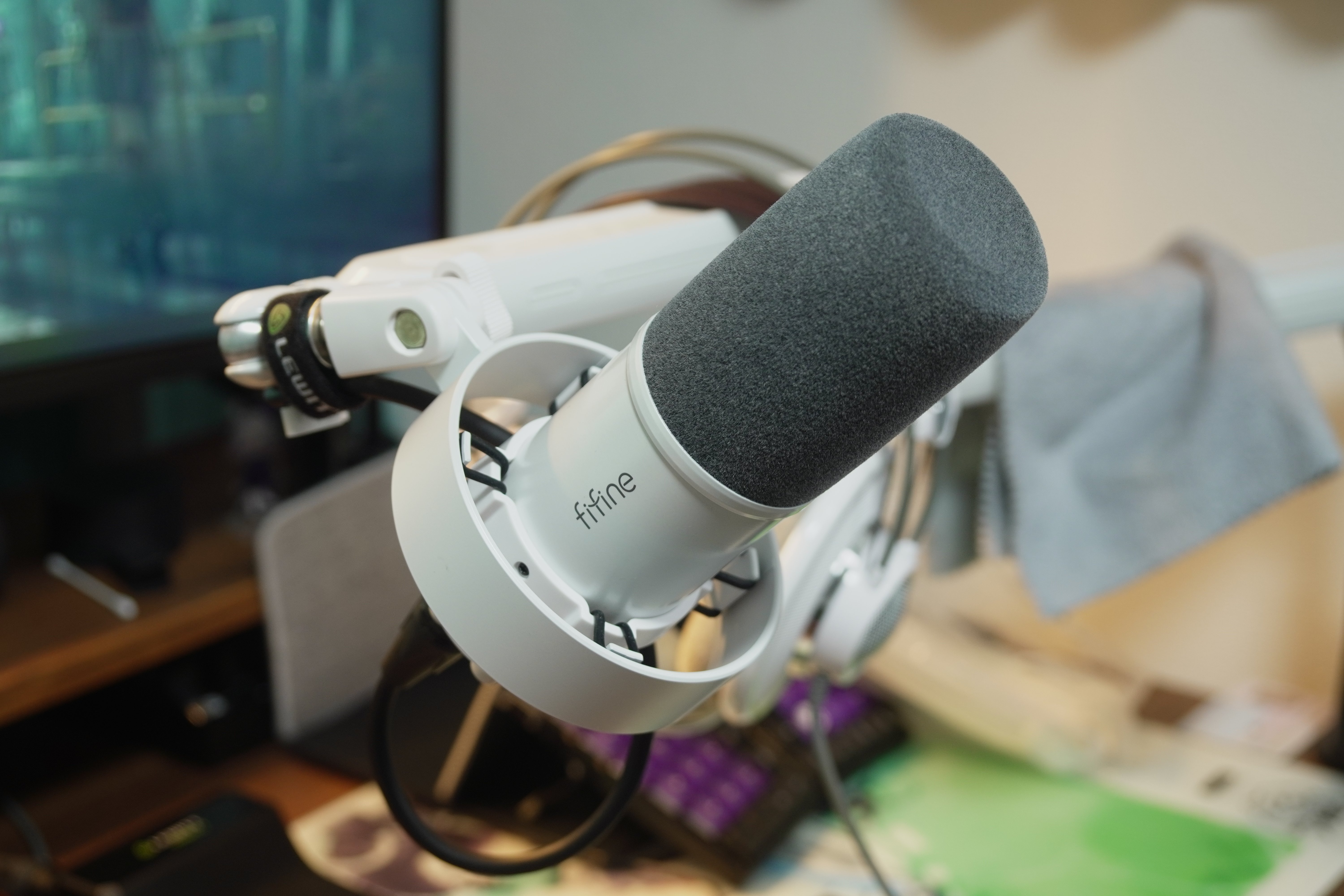 fiFine K688 ダイナミックマイク white KaBuM Aperte o K e evolua em Tecnologia e Games
