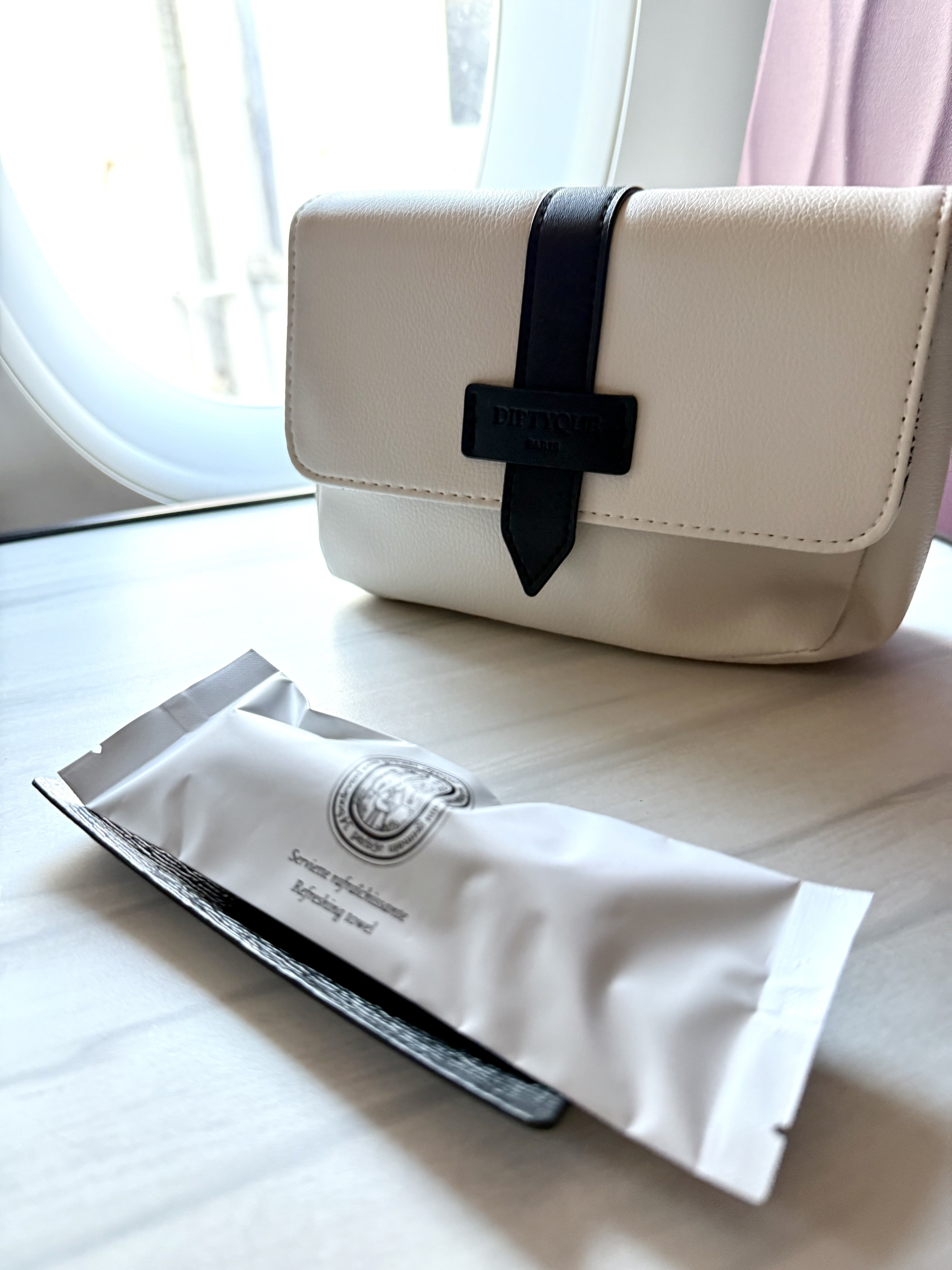 Rye カタール航空　ポーチと アメニティセット　 未開封　4個 一番素敵だったビジネスクラスアメニティ｜葛山智子 I Tomoko Katsurayama