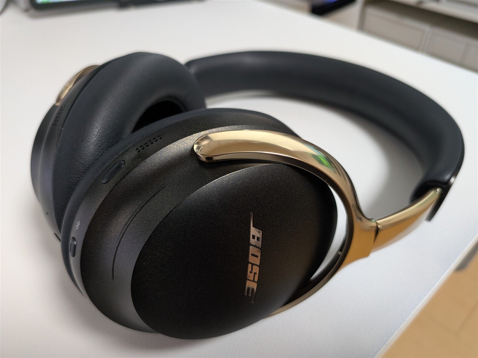 ヘッドホン Bose QuietComfort Ultra Headphones LE Amazon.com: Bose QuietComfort Ultra Bluetooth Headphones, Wireless