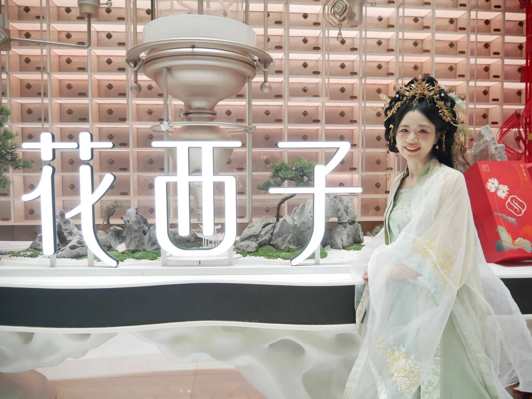 空*様 花西子　全19点　2023年末-2024年購入 花西子の杭州本店に行ってきた！｜内藤@ふらりと中国行く人