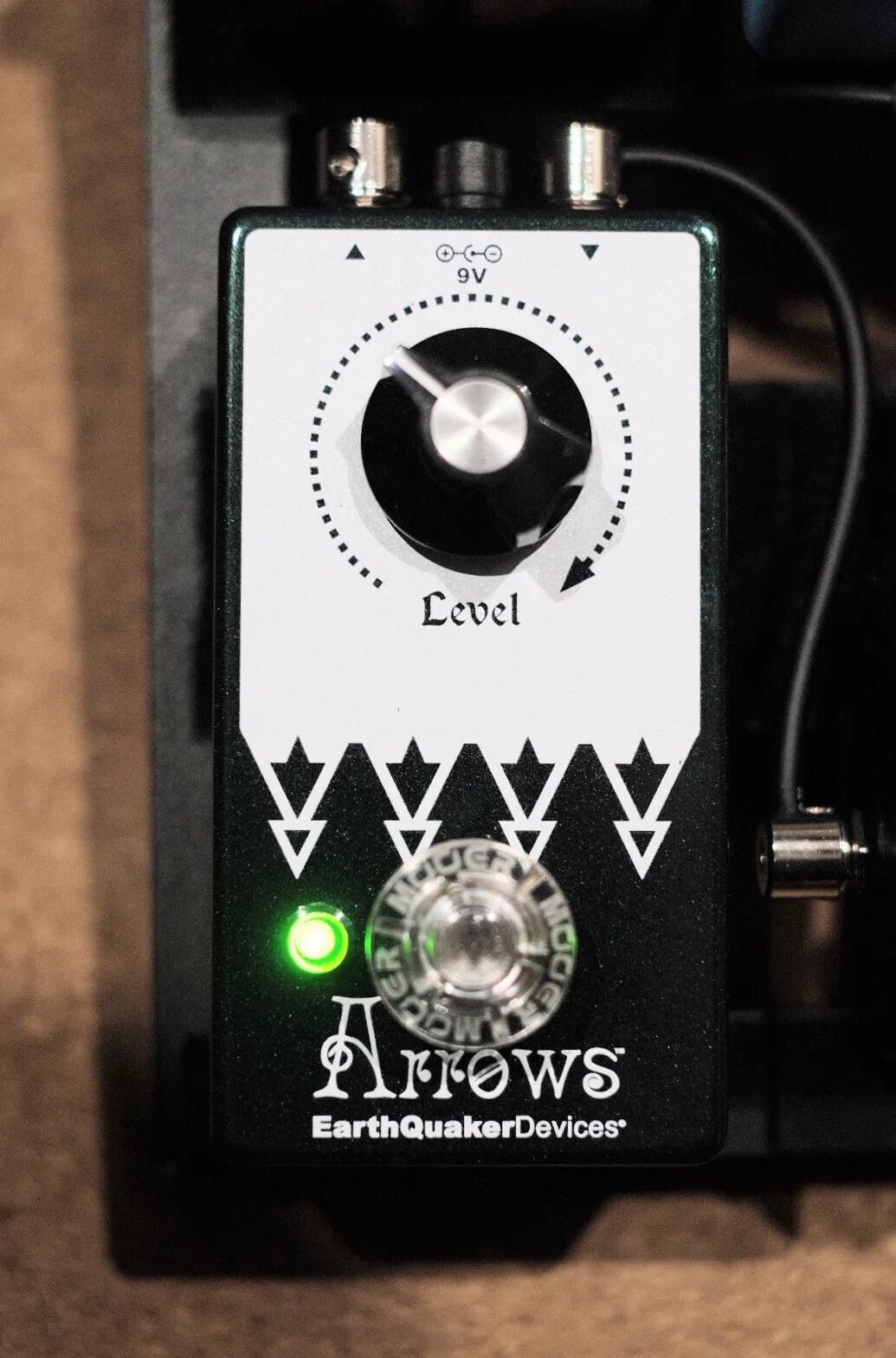レビュー】踏むだけで抜ける音に。EQD Arrows がソロ用ブースターの
