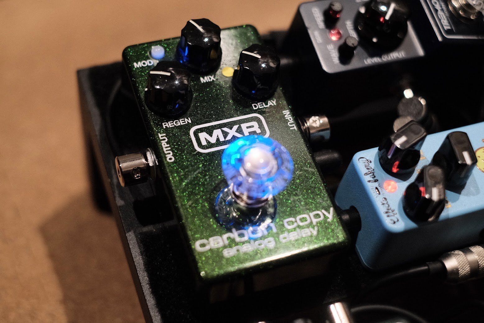 MXR Carbon Copy アナログディレィ/ modify M169 アナログ・ディレイの使い方や特徴などをレビュー。発売時から