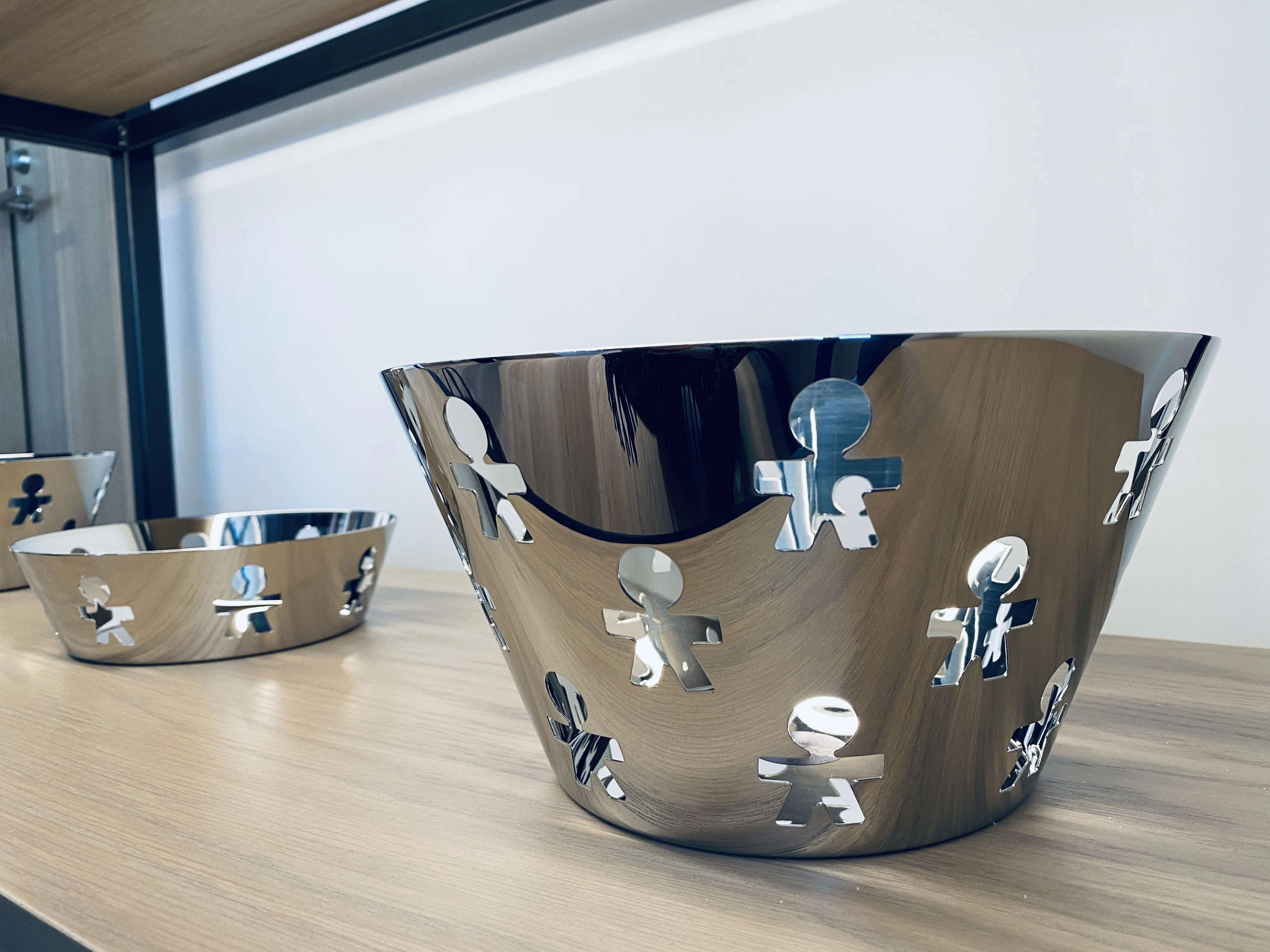 ALESSI イタリア製 ステンレススチール 人形デザインボウル サラダボール インテリア小物 ALESSI イタリア製 ステンレススチール 人形デザイン