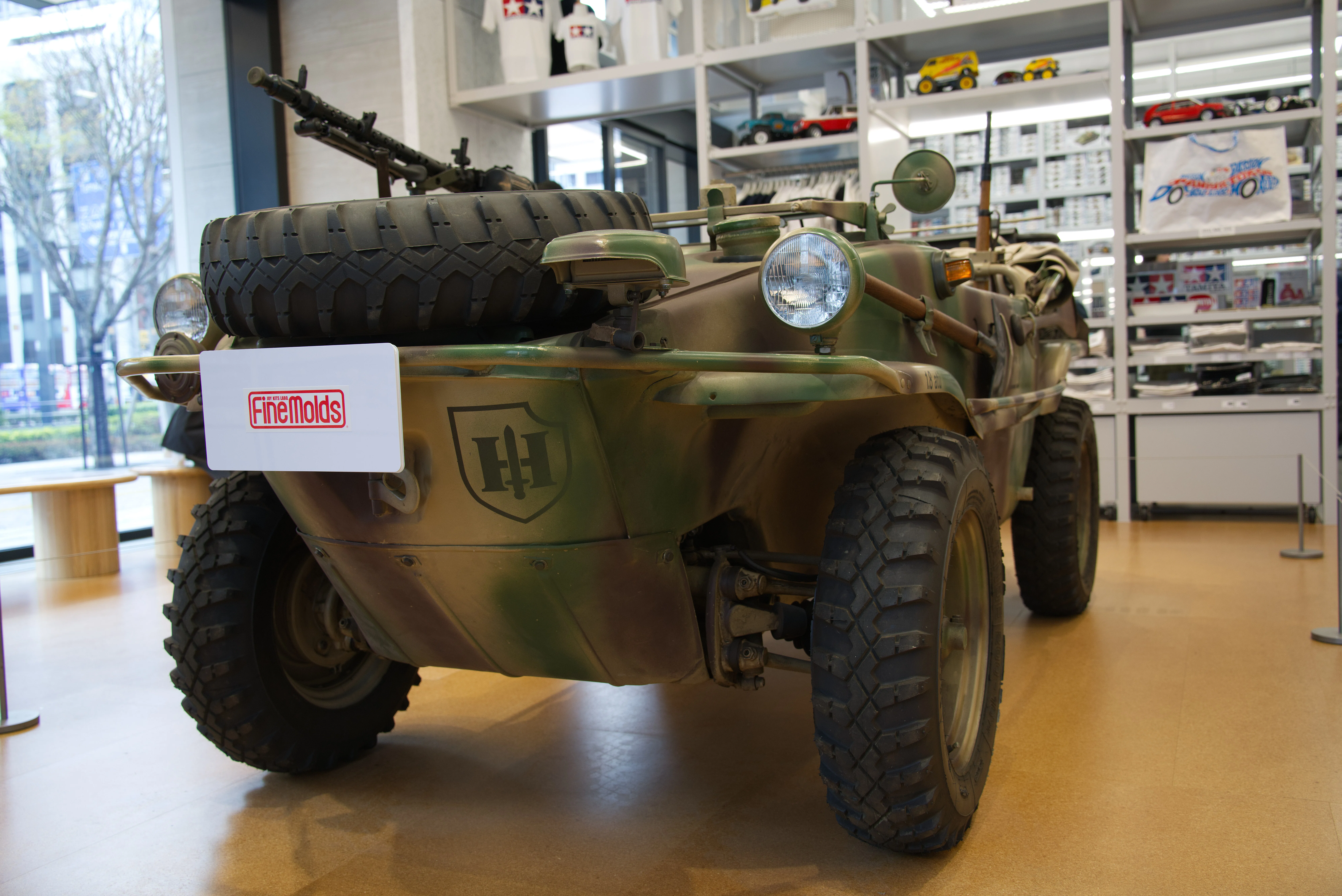タミヤ新橋ショールーム展示のシュビムワーゲンTyp166を見に行く｜暁