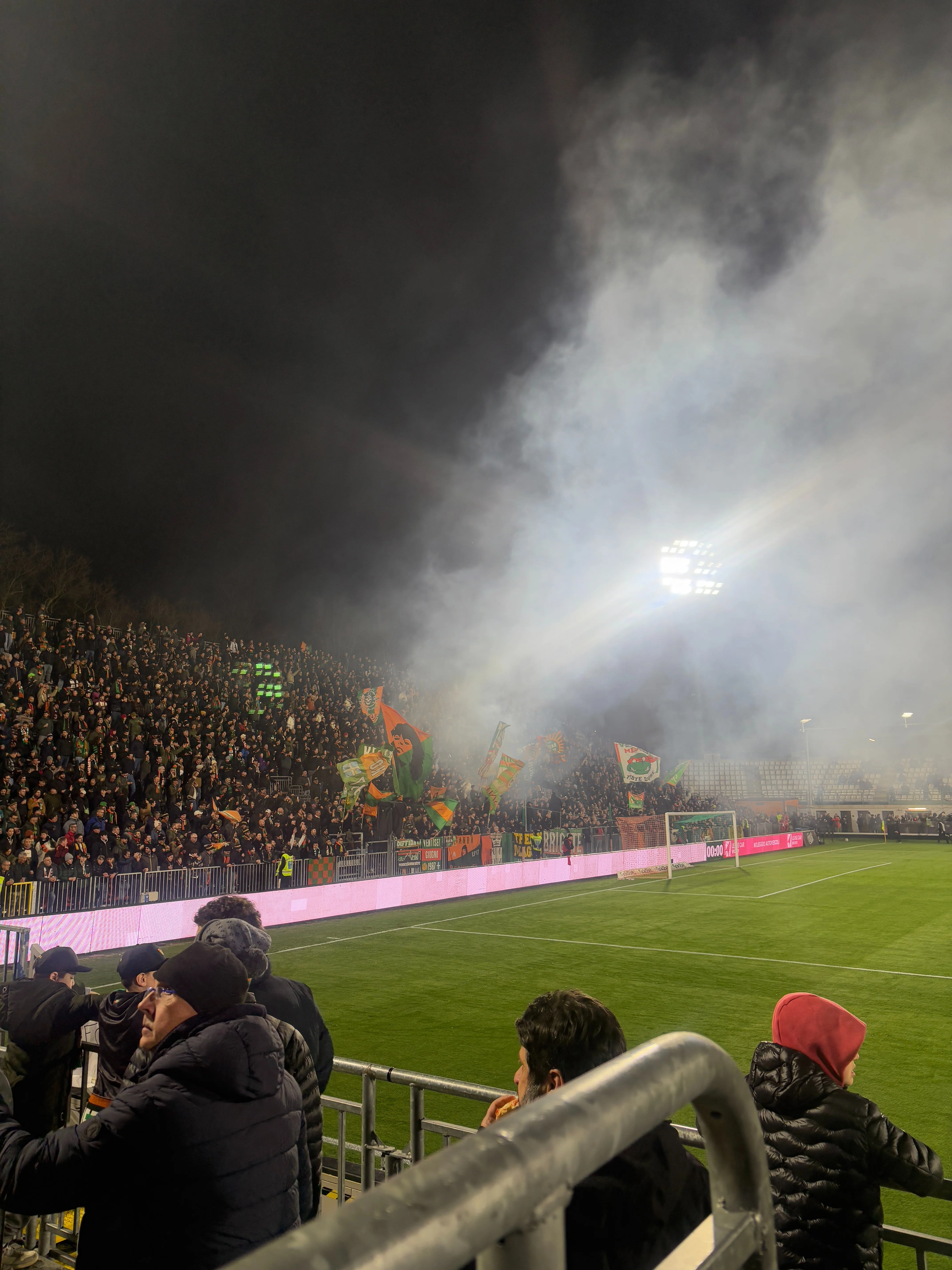 ヴェネツィア観光にオススメ】ヴェネツィアFCイタリアサッカー試合観戦