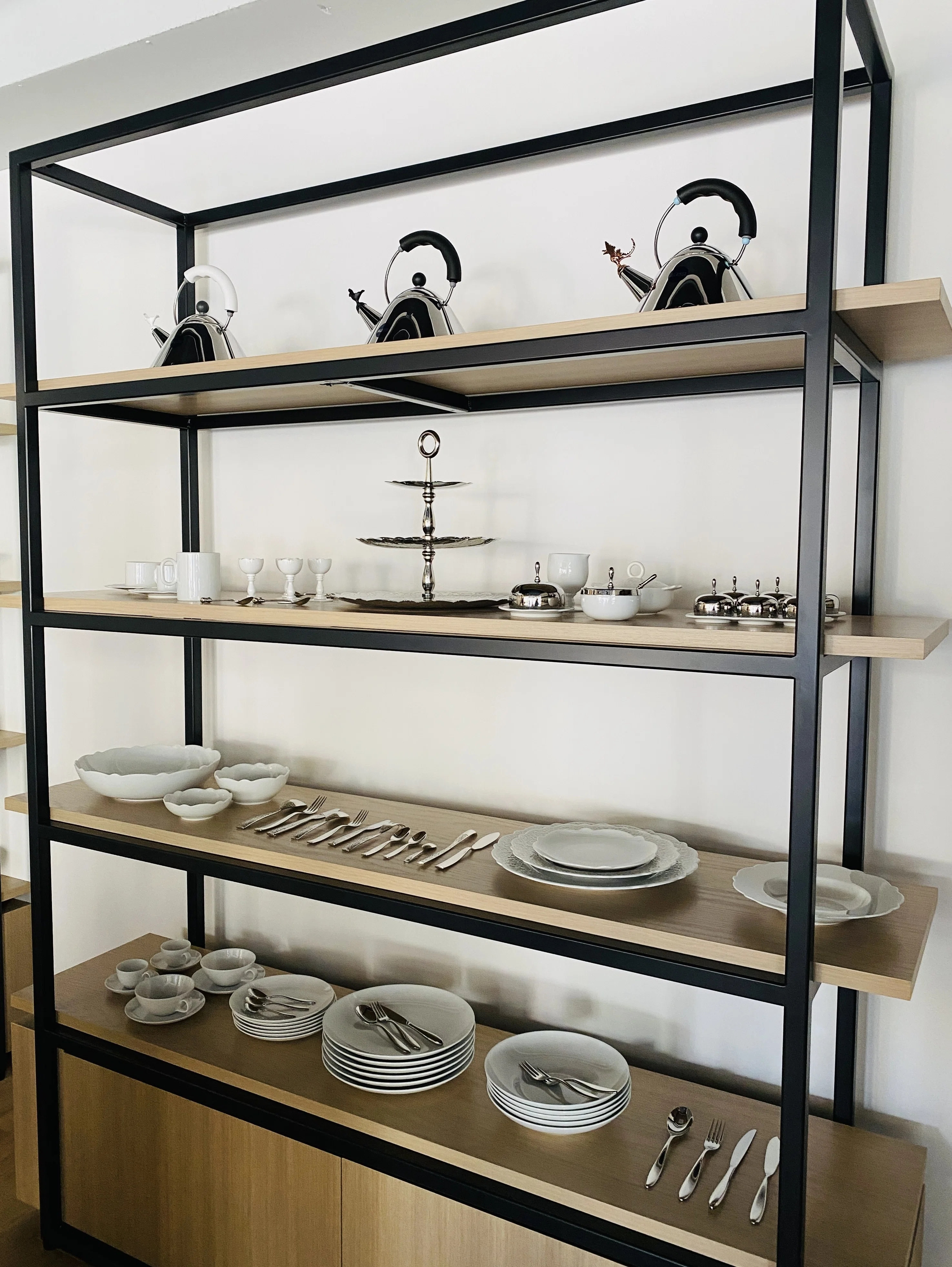アレッシ ストア 東京（ALESSI STORE TOKYO）」 が3月29日に南青山に