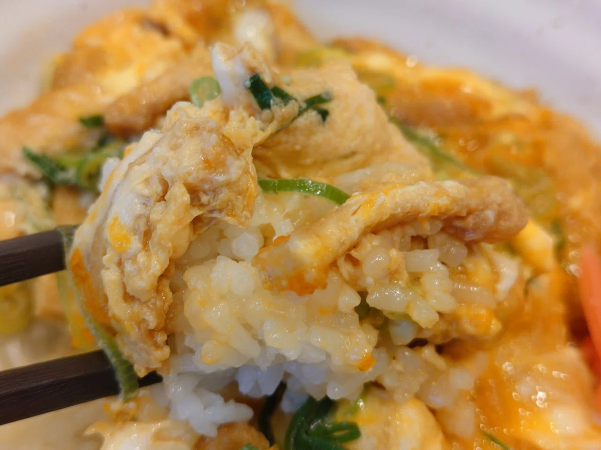 【松屋】京都発祥の定番郷土料理「衣笠丼」が店舗&期間限定で本日より販売😋|きむいさ