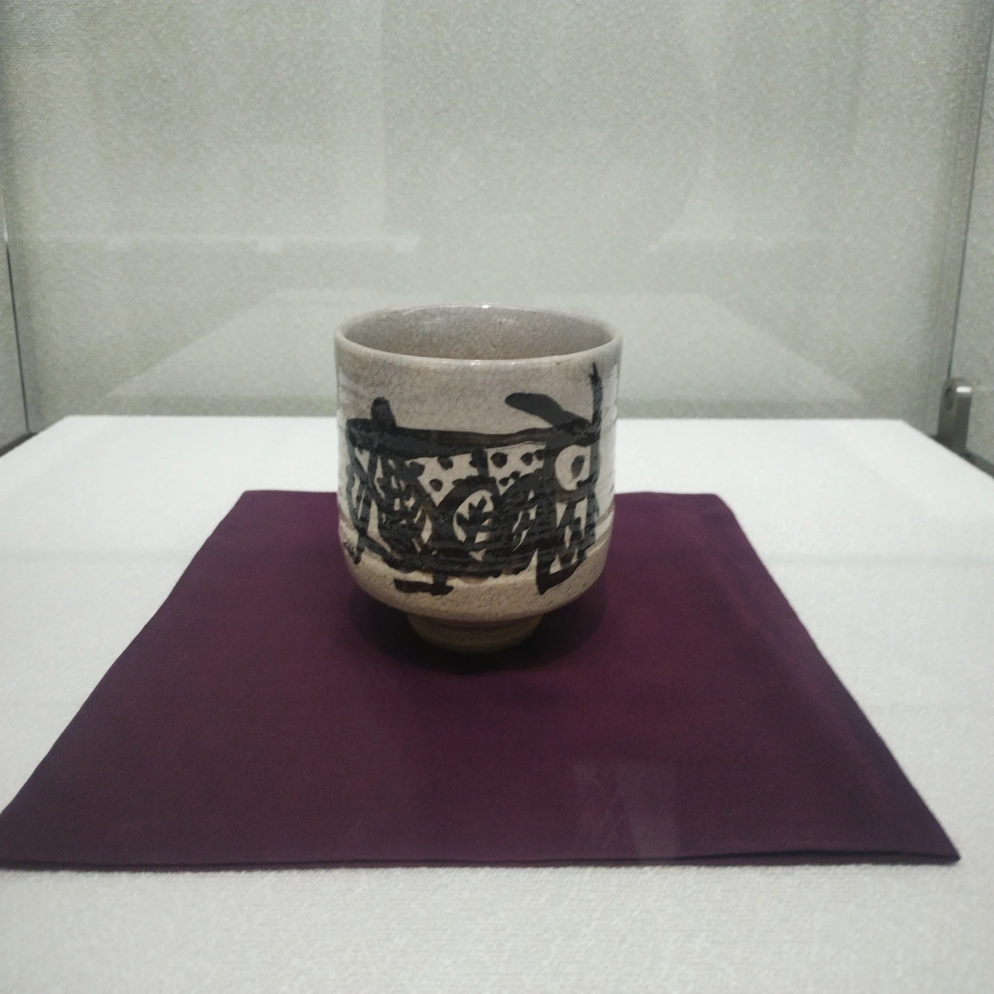 84 雨の日、北川民次さんの展示をはしごする｜瀬戸のせともの屋