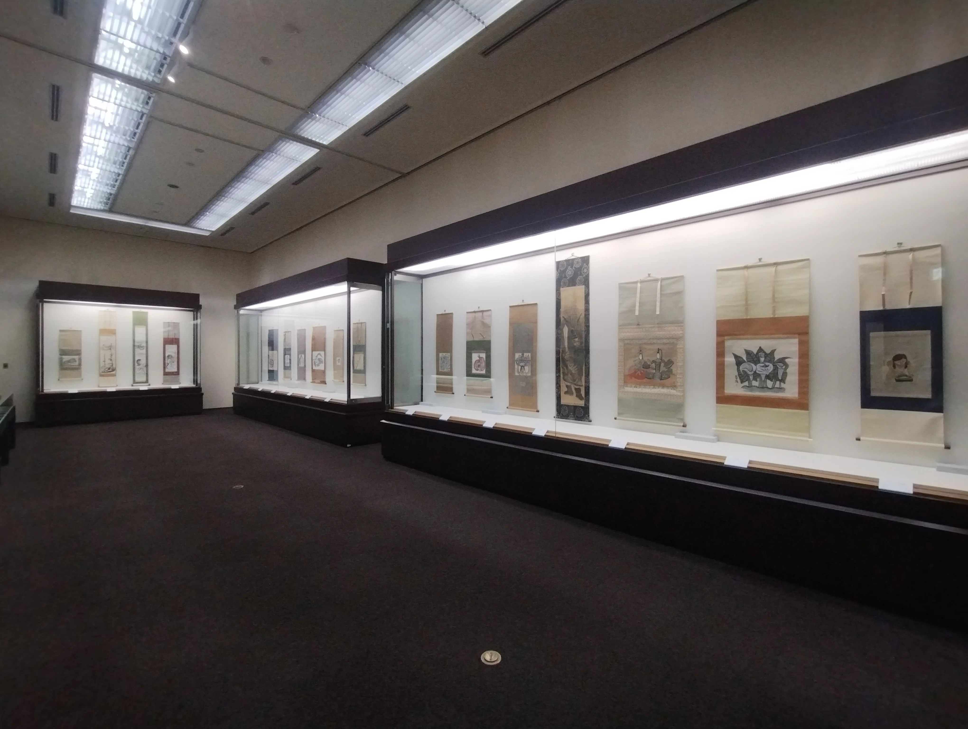84 雨の日、北川民次さんの展示をはしごする｜瀬戸のせともの屋