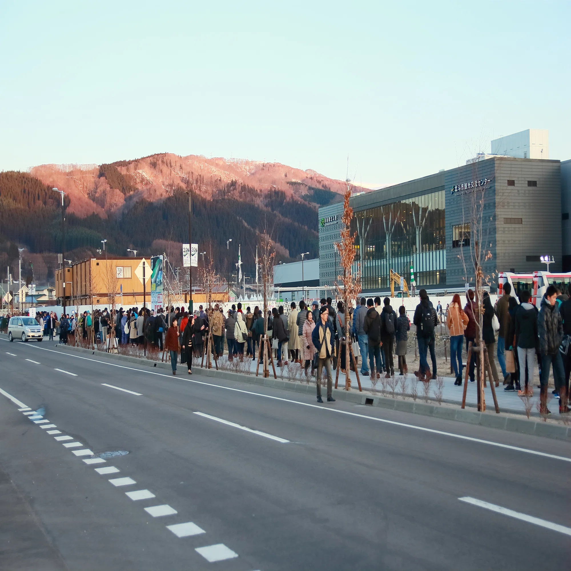 10年前の今日、私は取材で新函館北斗駅にいた―北海道新幹線開業初日を 