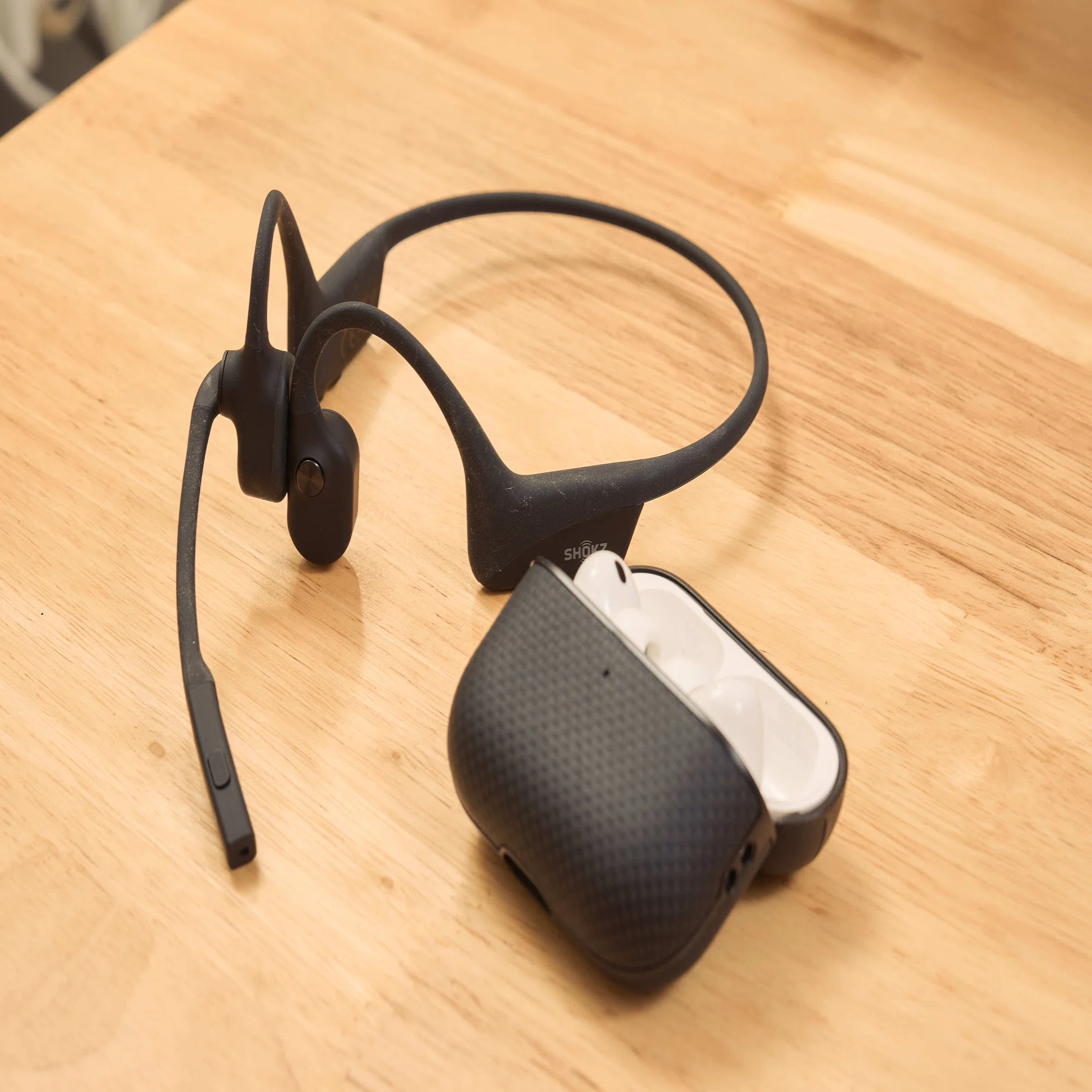 Shokz OpenComm2 UC 2025 Upgrade レビュー | AI音声入力用マイク 