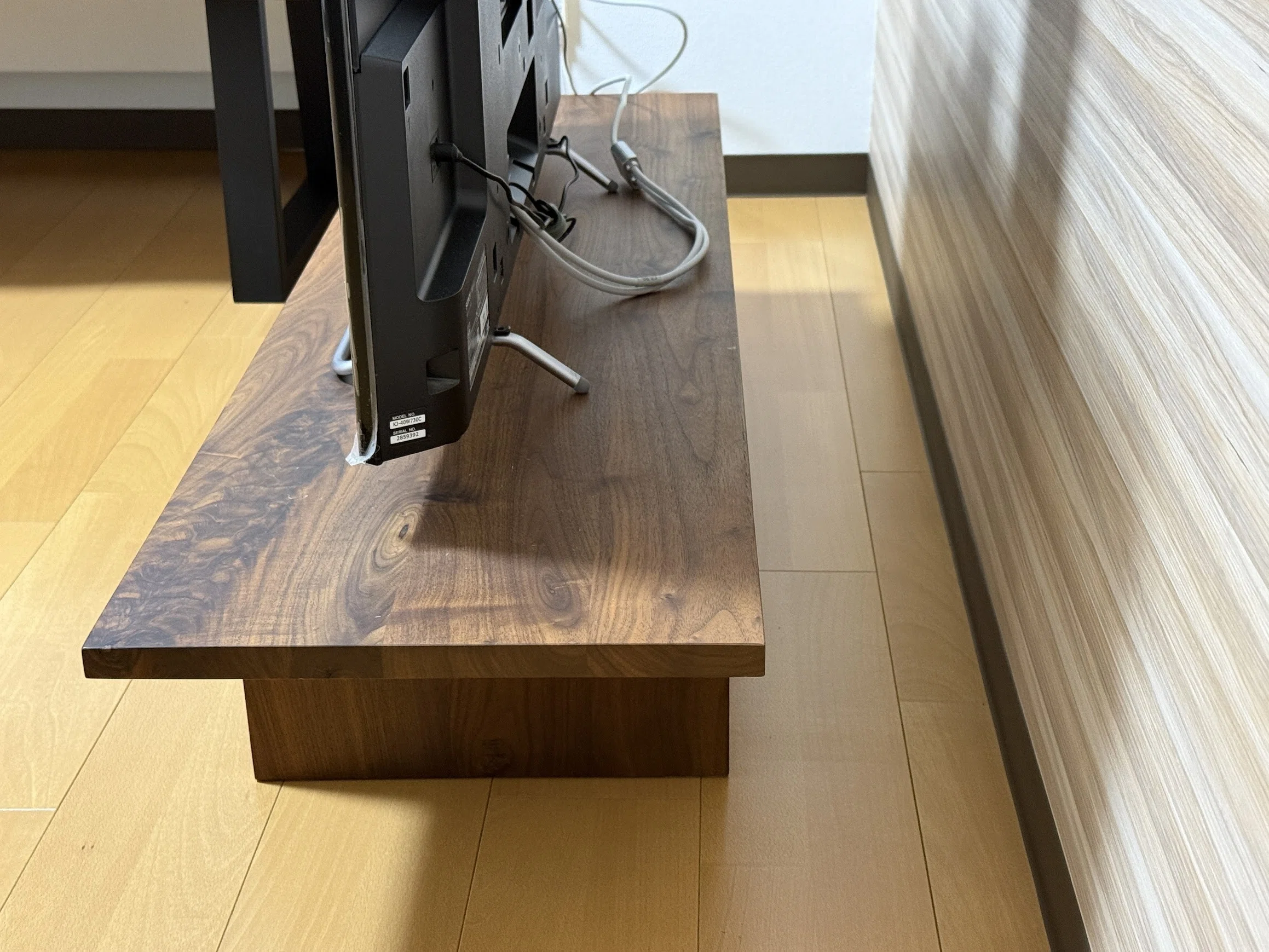 大川家具　コの字　Konoji テレビボード　無垢材　ウォールナット　テレビ台 Konoji テレビボード 120 レビュー｜大川家具の無垢材テレビ台を