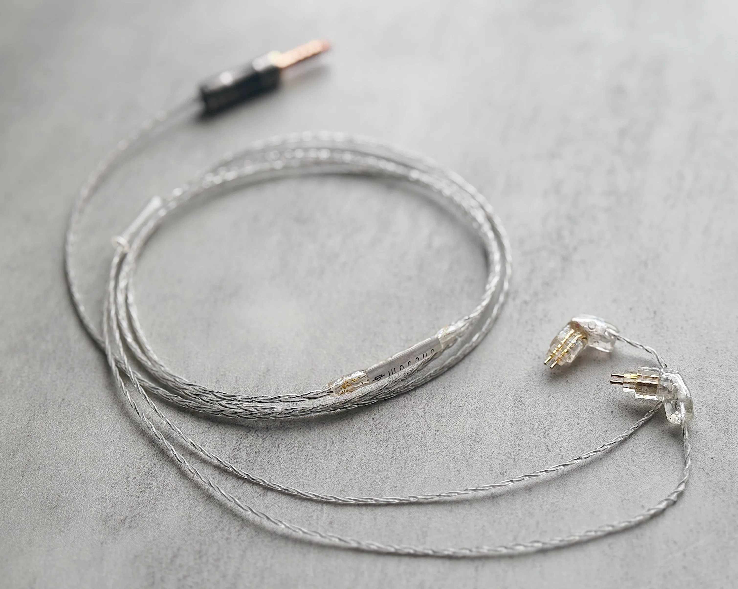 WAGNUS. × ESSENCE AUDIO 