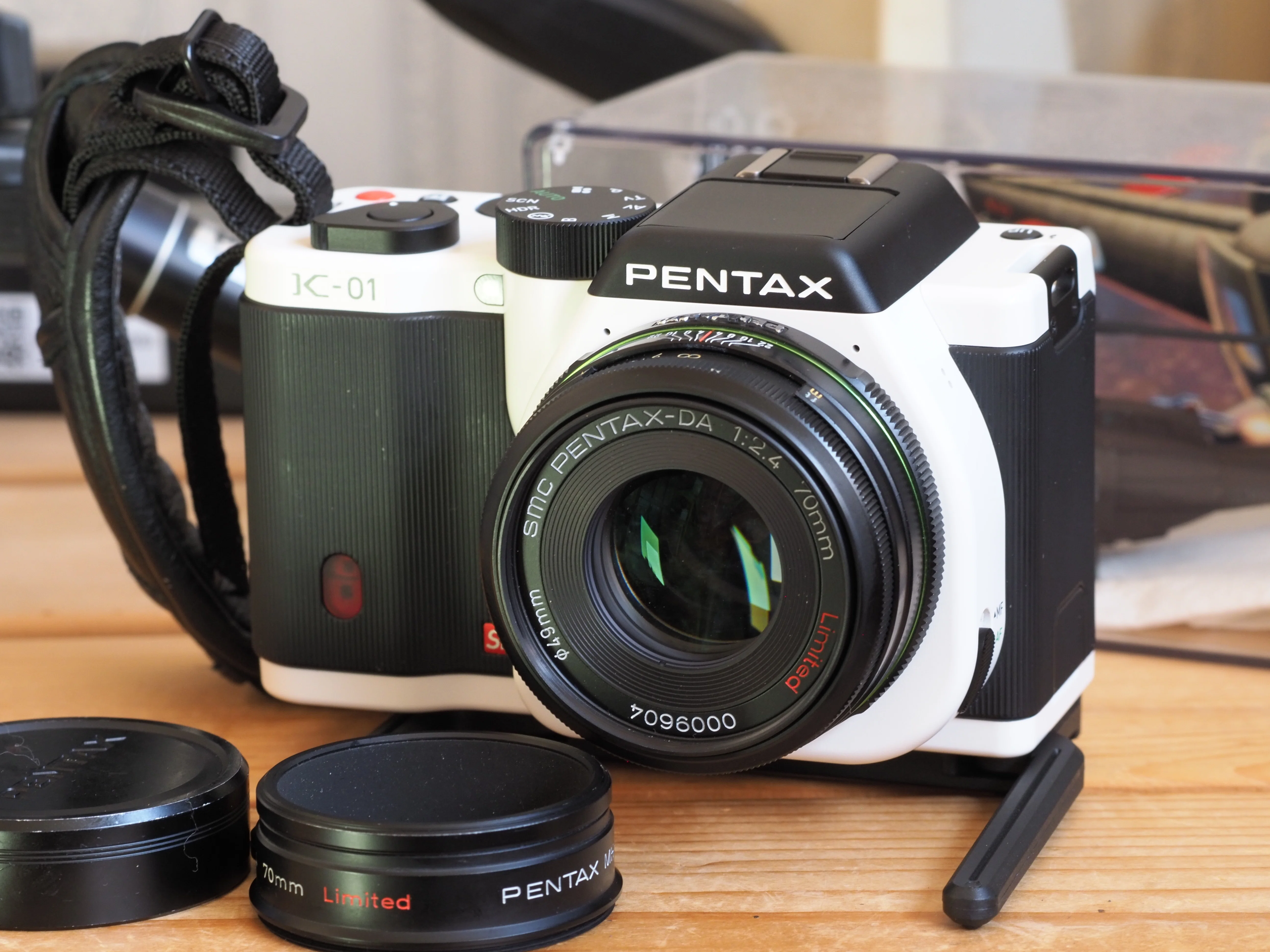 レンズ沼あれこれ：SMC PENTAX-DA 70mm F2.4Limited、薄さにびっくりの