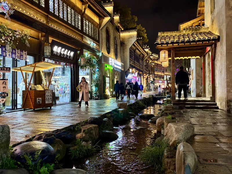菜の花の段々畑と陶芸の聖地を巡る・江西省旅行(婺源・景徳鎮)｜上海