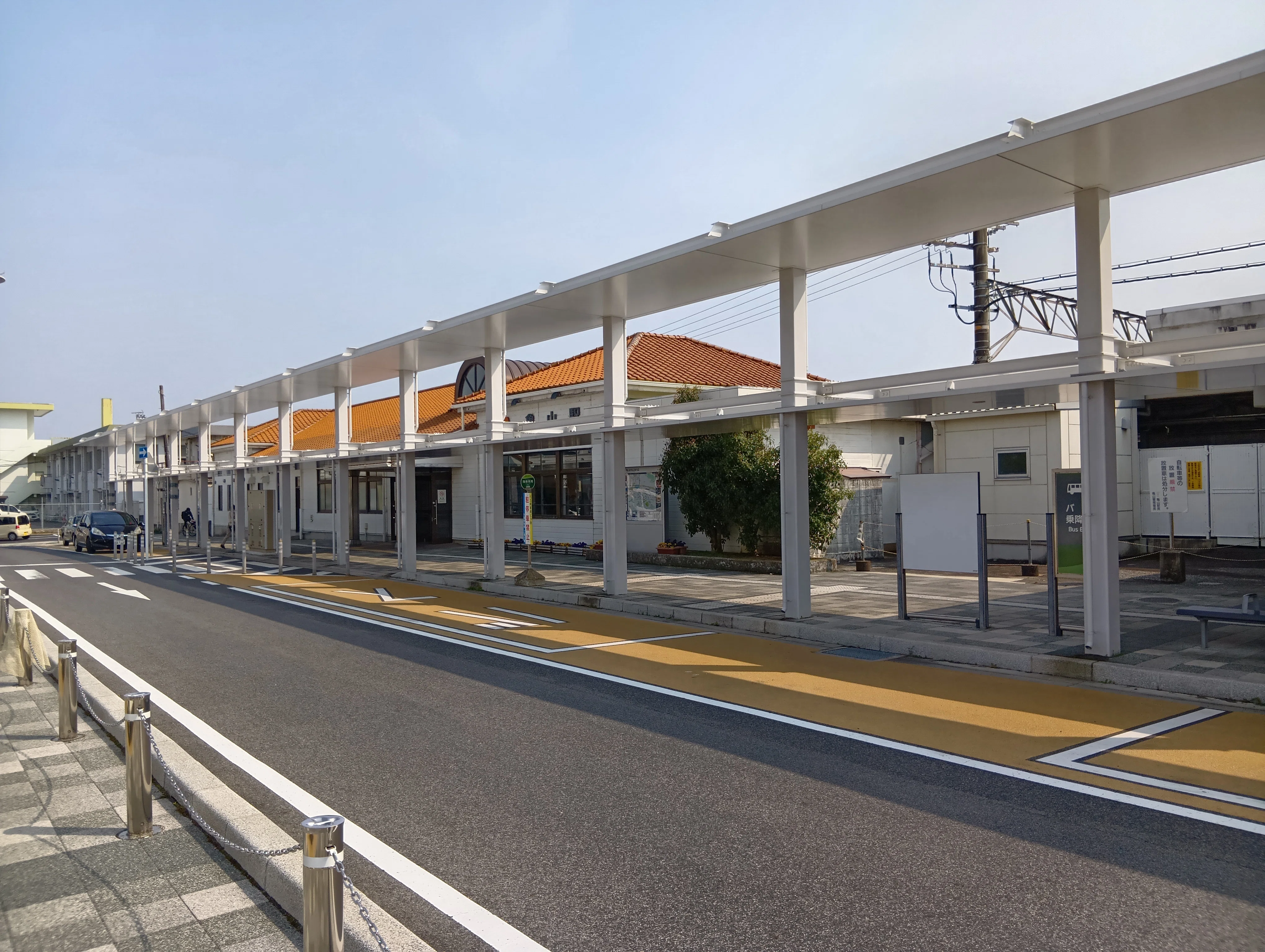 JR亀山駅では滅多に見れない車両｜Blue Train Blog by Masashi
