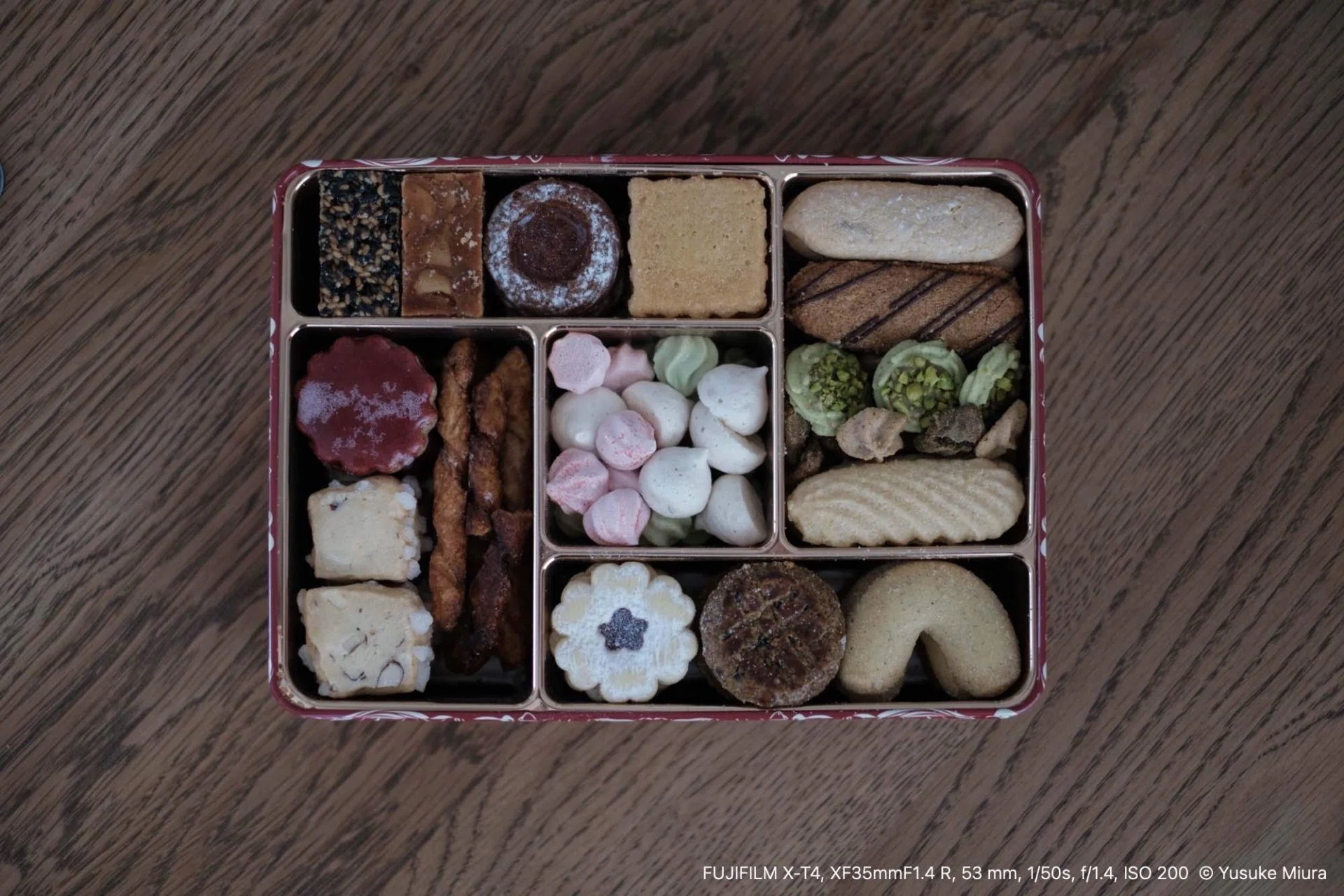 ★Atelier UKAI フールセック 缶★ アトリエうかい亭クッキー大缶 アトリエうかいのクッキー「フールセック・大缶」｜Yusuke Miura