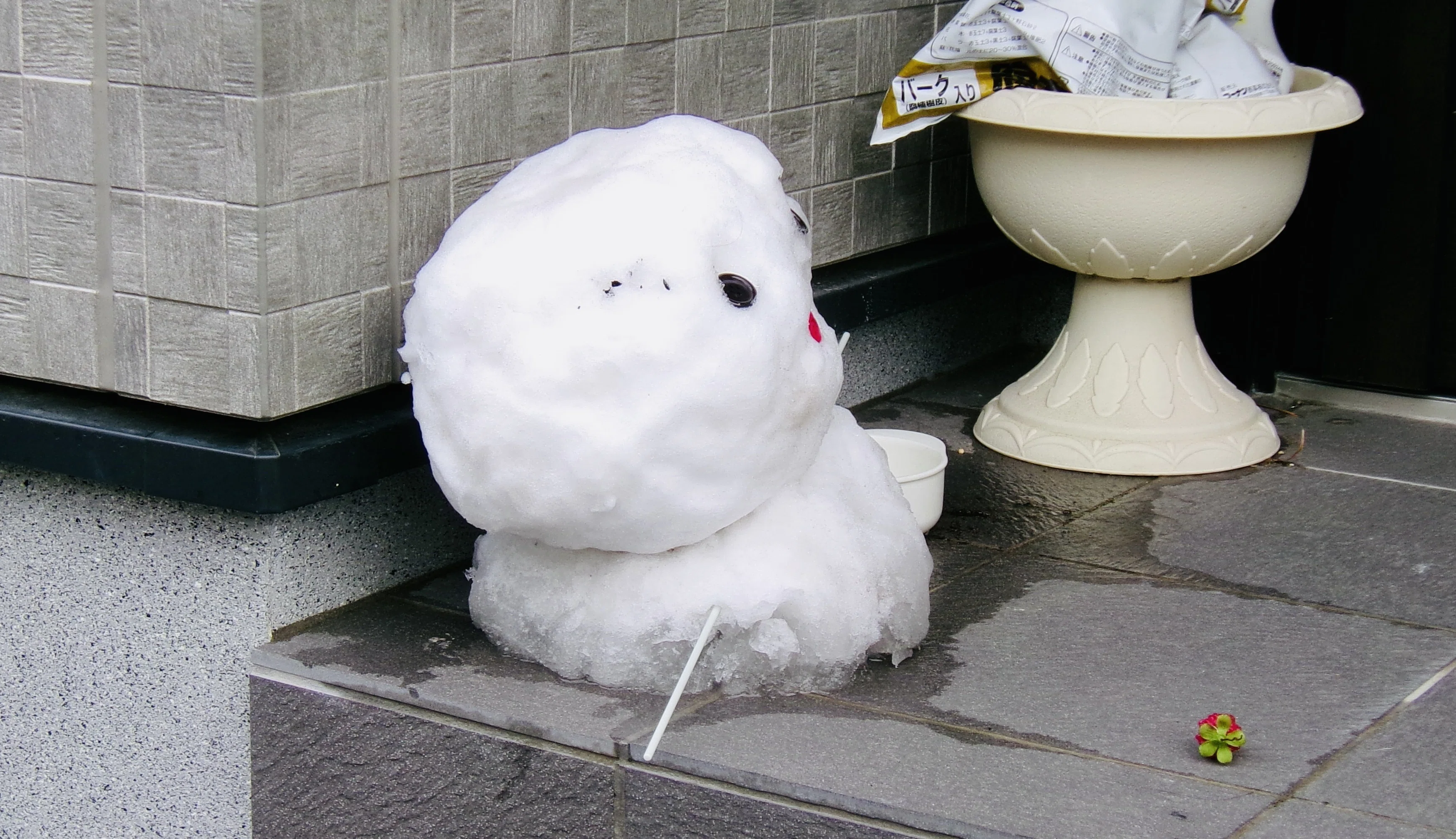 小さい雪だるまコレクション。｜おちまこと