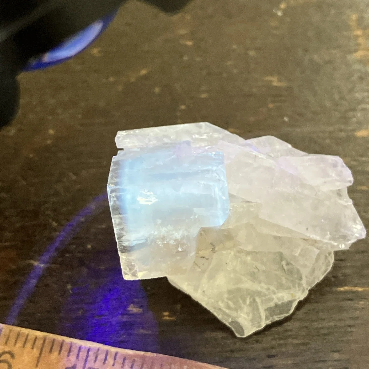 青い石様 Fluorite Clay Rock White Center, Celestite, - USA Ohio, Quarry, on