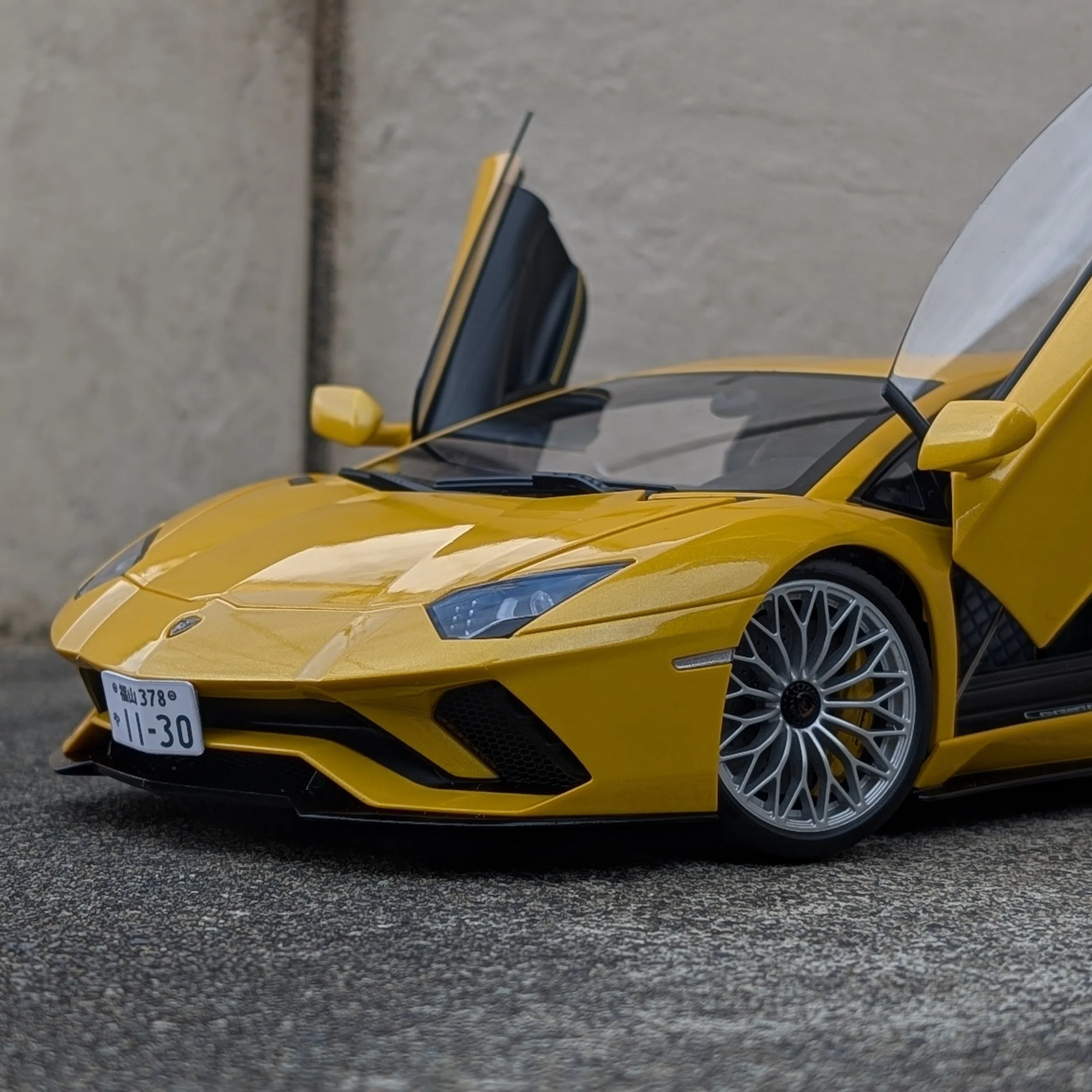出品したAUTOartのアヴェンタドールSのこだわり｜Romaネコ (ローマネコ)