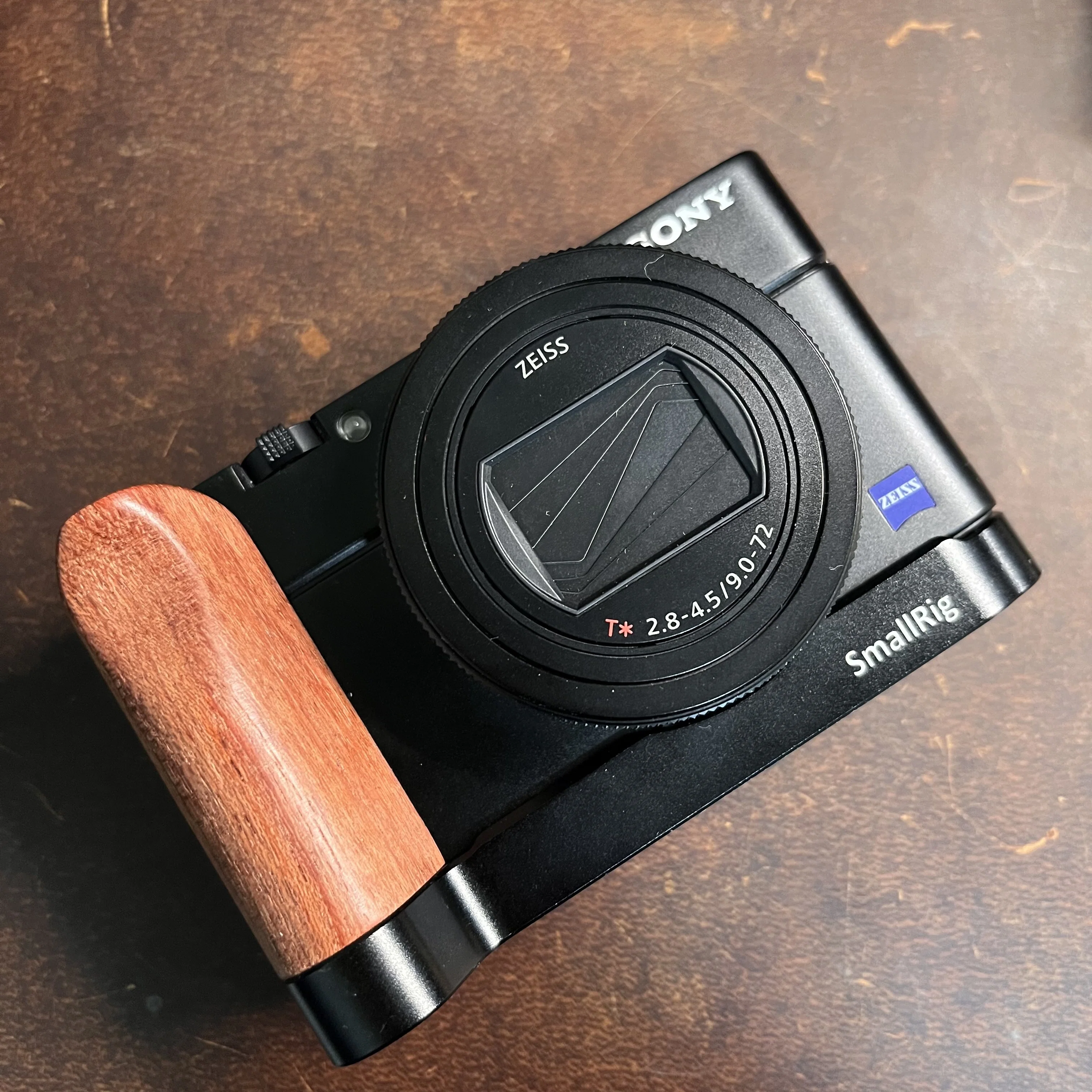 【ジャンク】SONY RX100 VII 撮影可／レンズ不良あり／海外モデル Sony RX100 VIIを買った話 | Leicaを買うはずだったのに｜ひろ