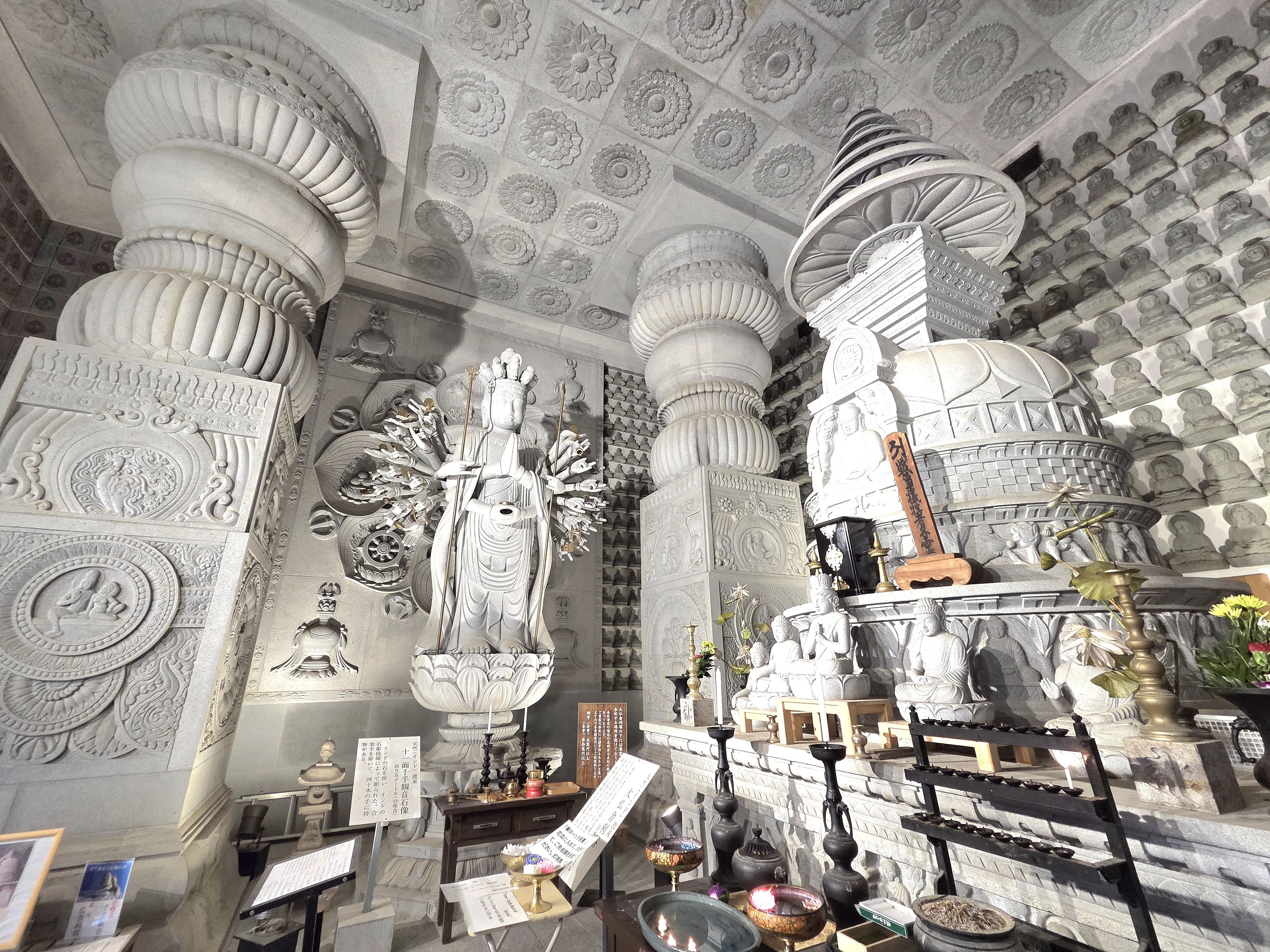 白磁染付仏塔　b81M 2420 壷阪寺の大雛曼荼羅と桜大仏🌸｜ひばりん