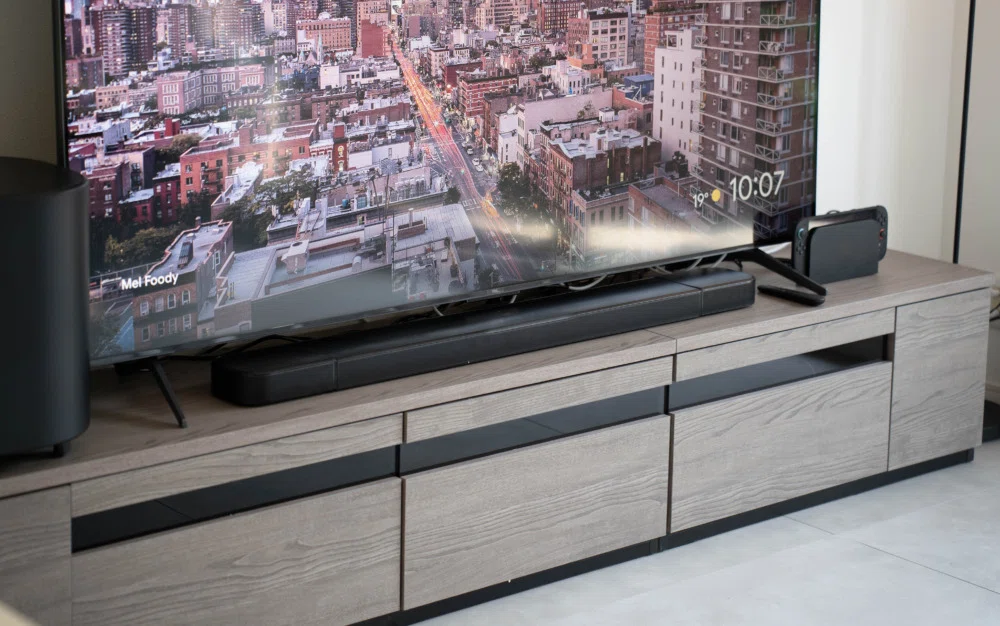 自宅が映画館になる。JBL BAR 800MK2で体験する「音に包まれる」贅沢な